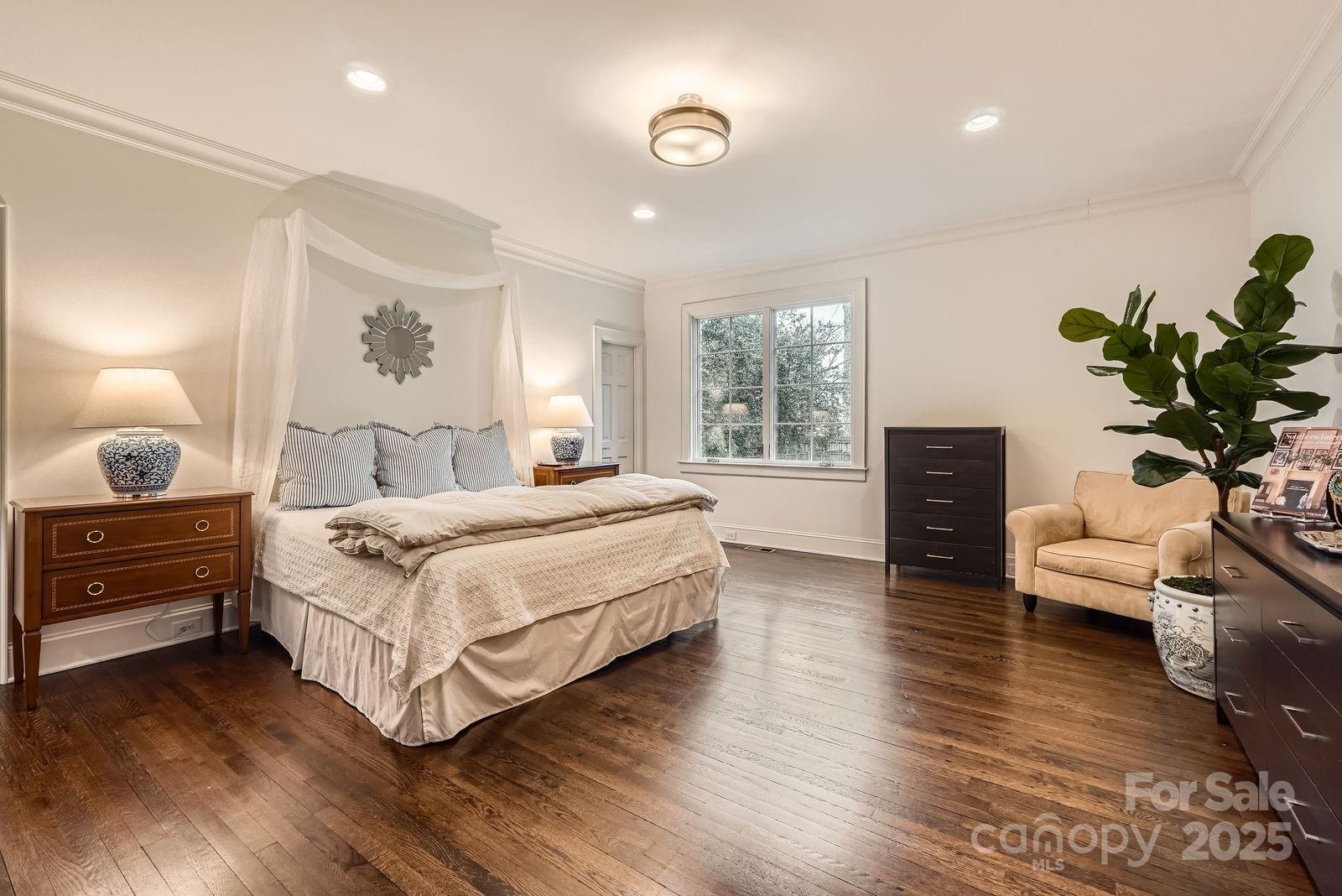 2034 Sharon Lane