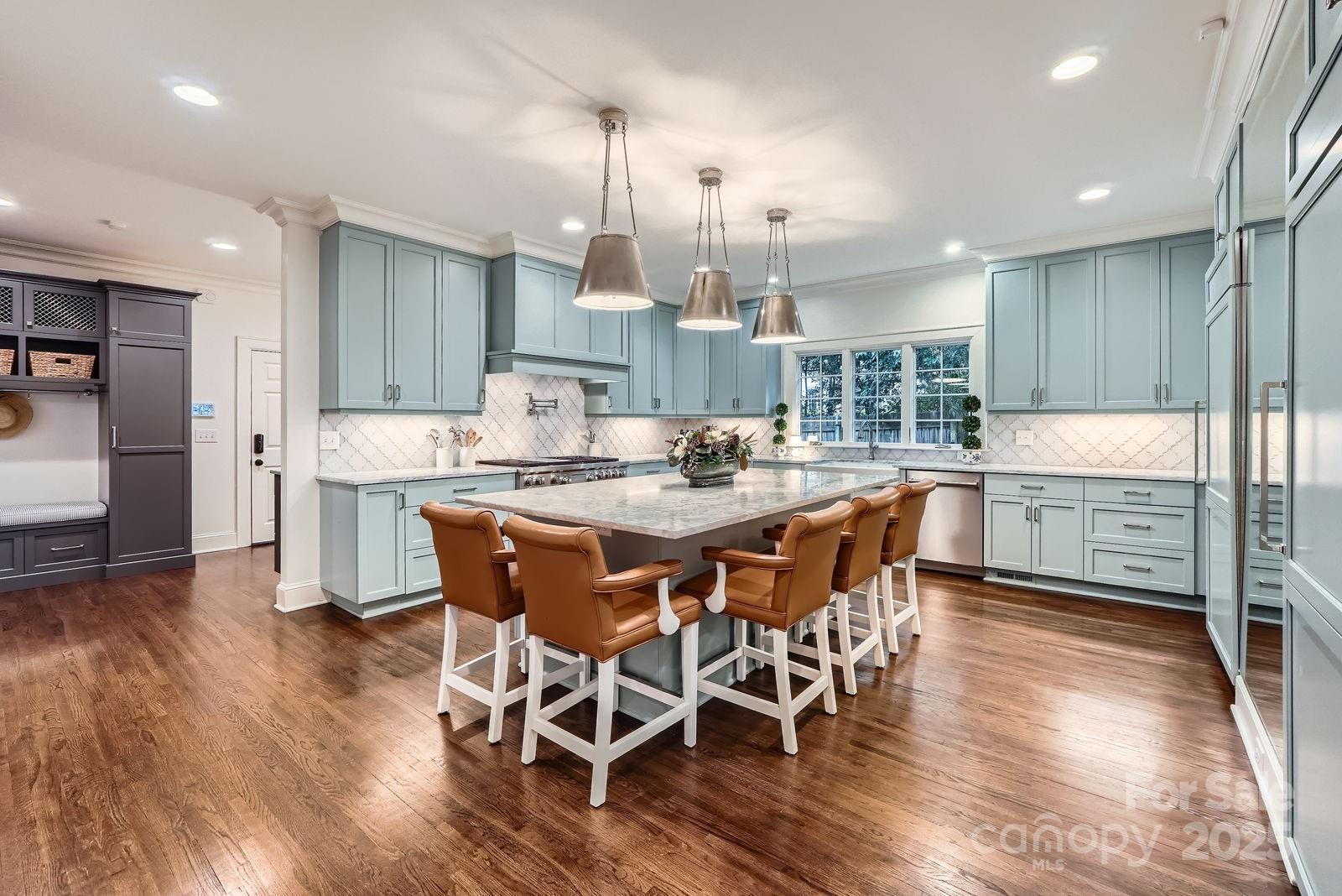2034 Sharon Lane