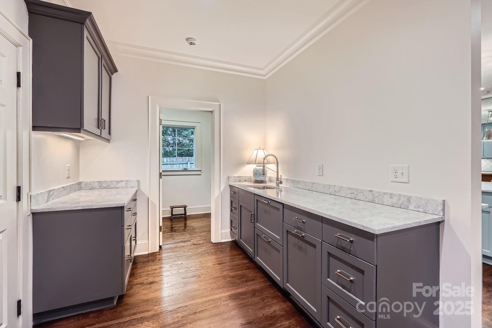 2034 Sharon Lane