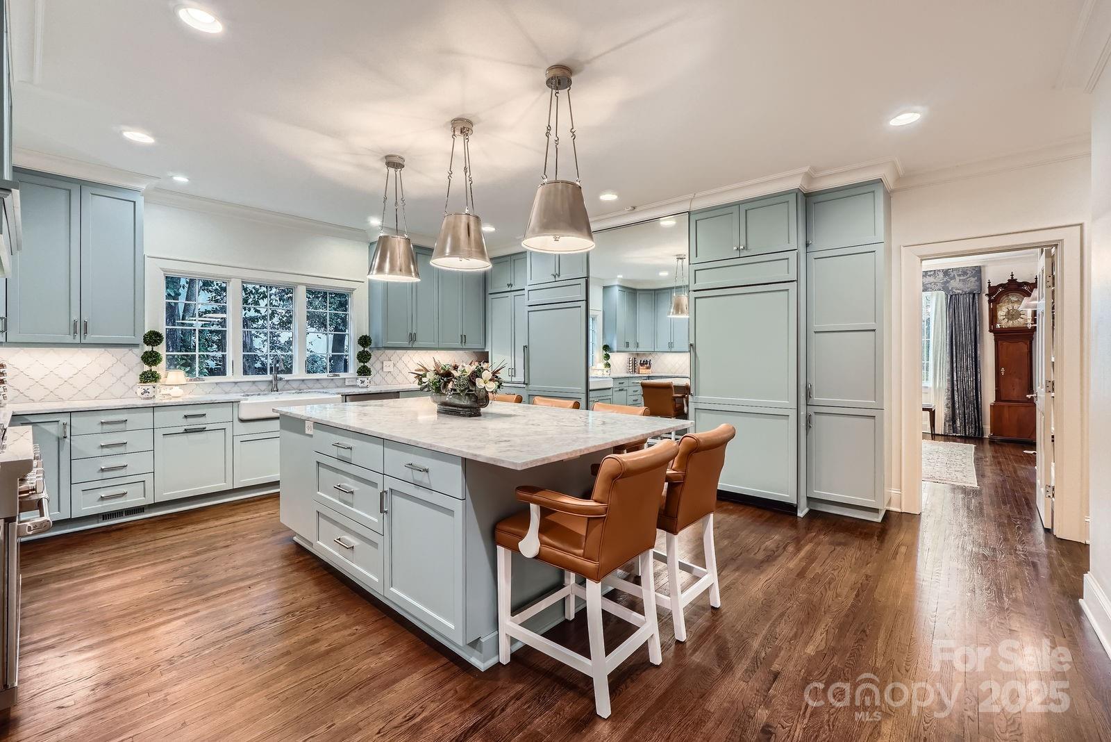 2034 Sharon Lane