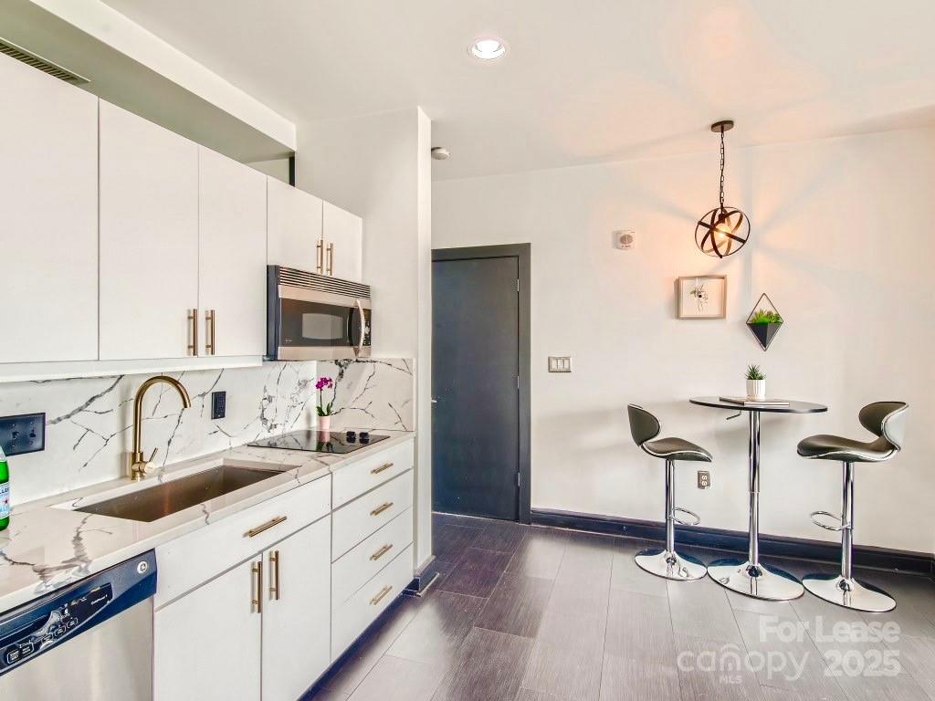 333 W Trade Street Unit: 2601