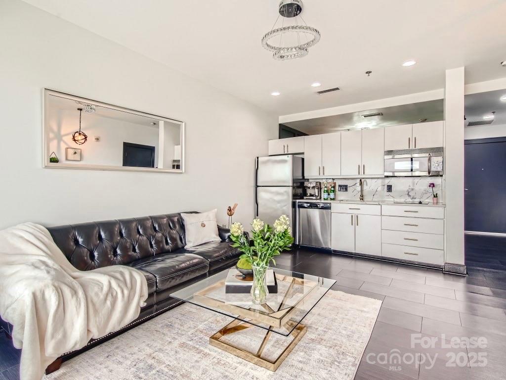 333 W Trade Street Unit: 2601
