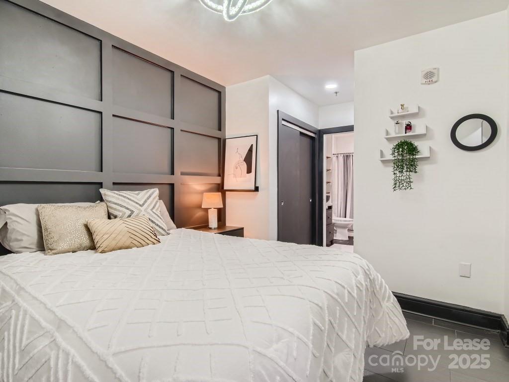 333 W Trade Street Unit: 2601