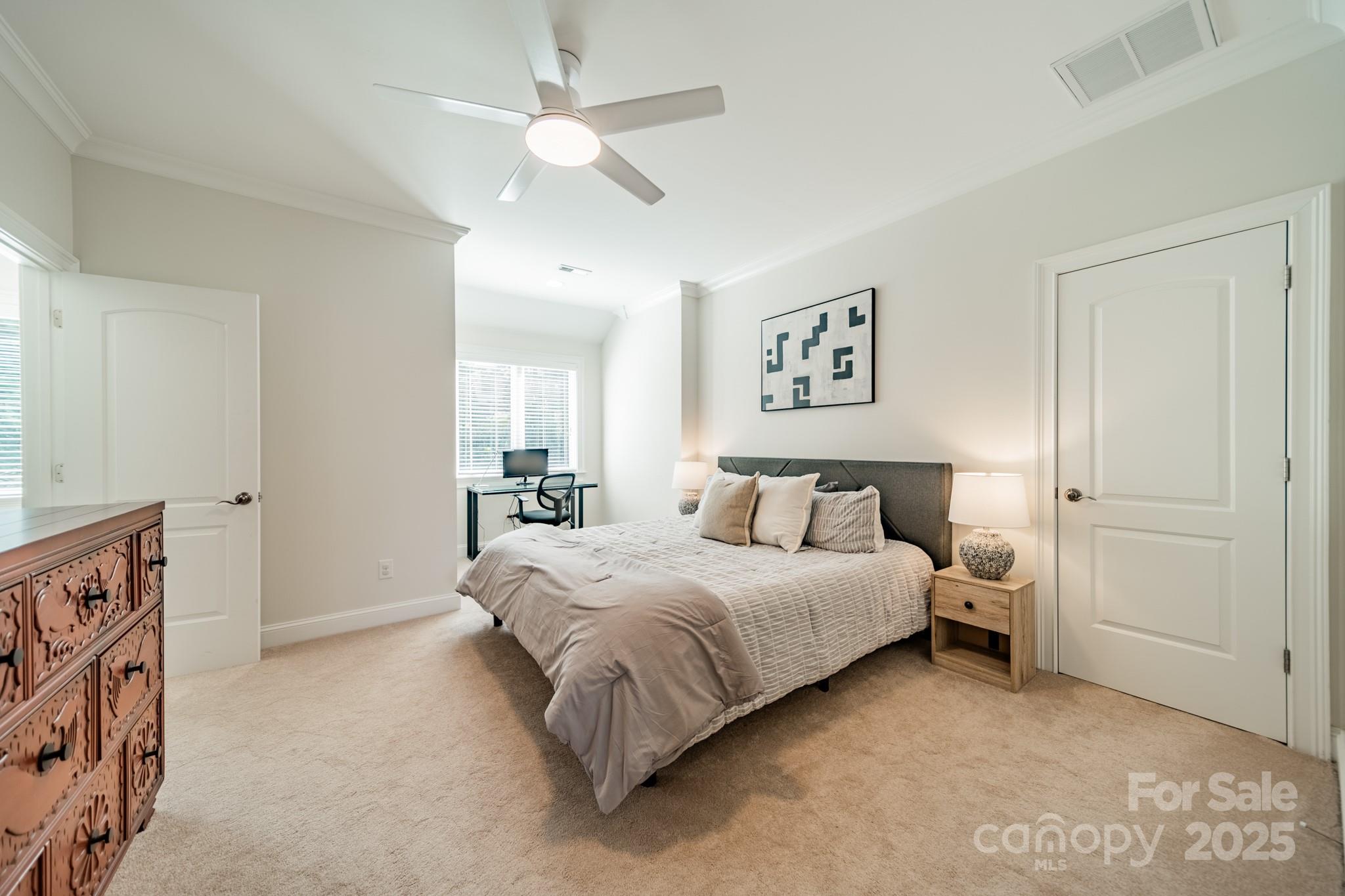 913 Dacavin Drive