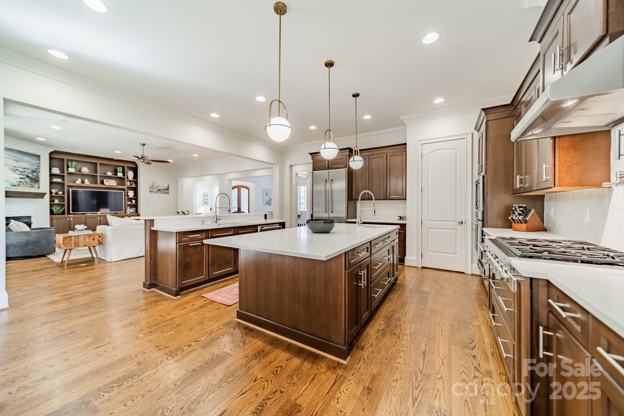913 Dacavin Drive