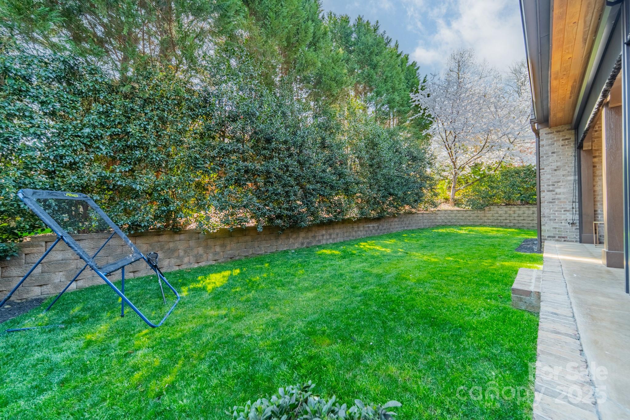 913 Dacavin Drive