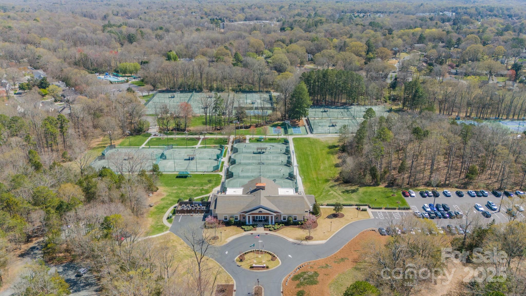913 Dacavin Drive