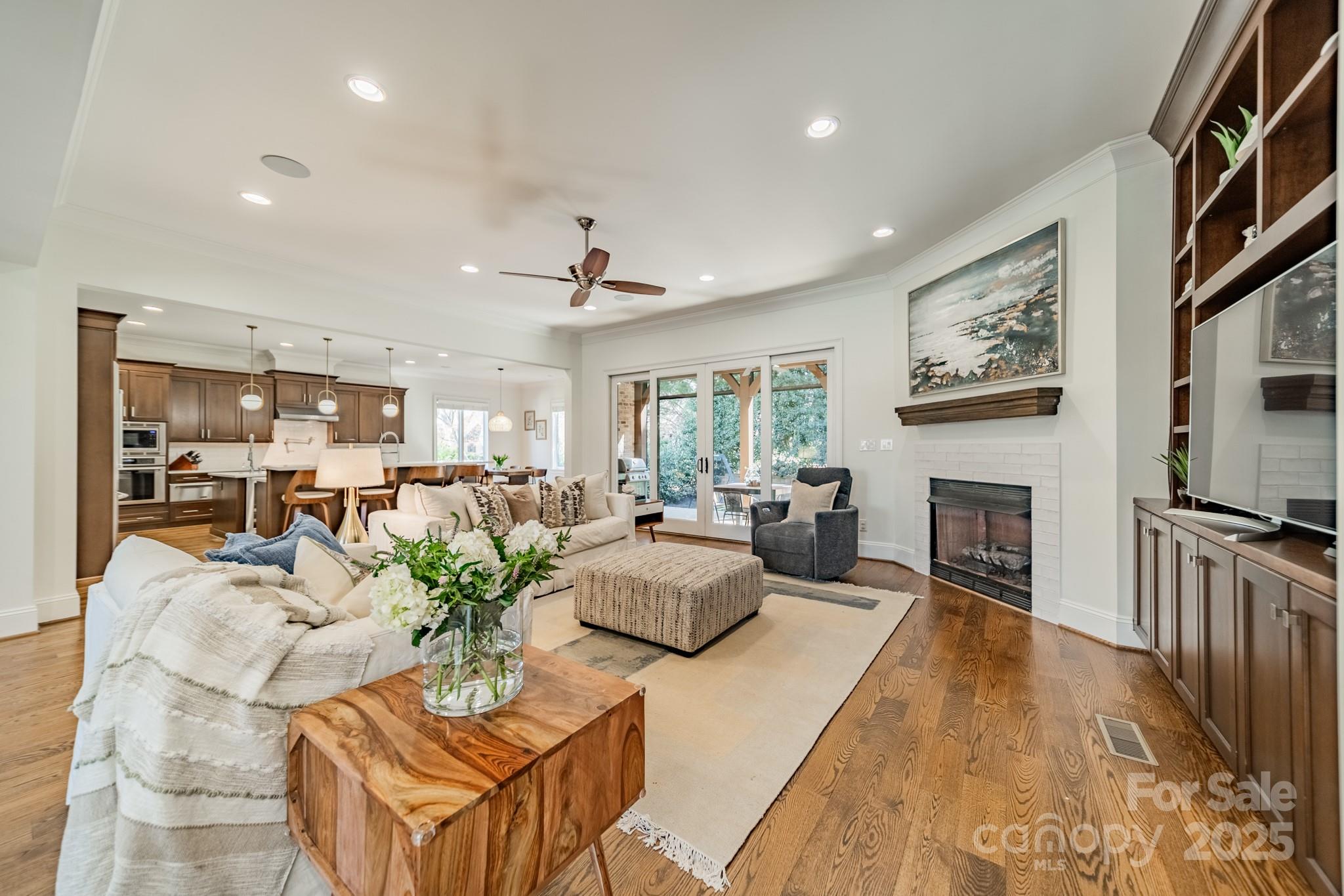913 Dacavin Drive