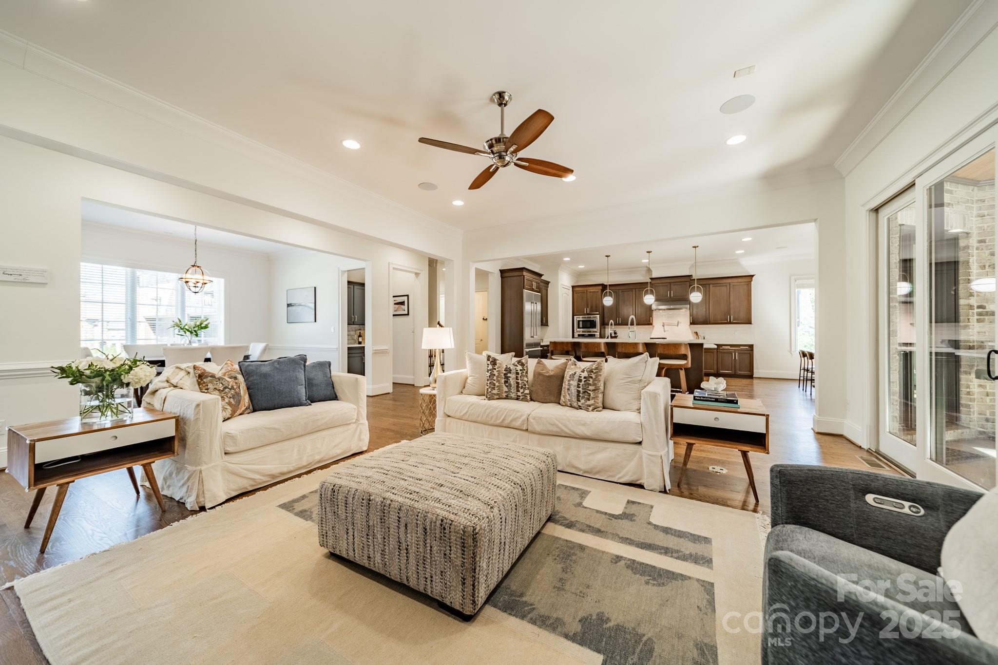 913 Dacavin Drive