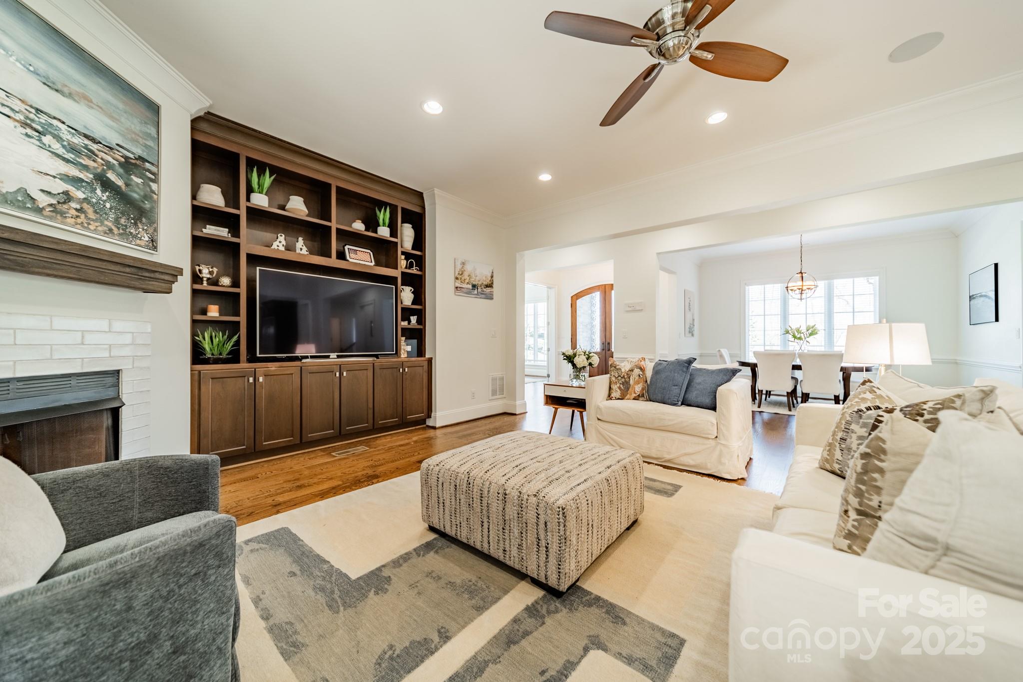 913 Dacavin Drive
