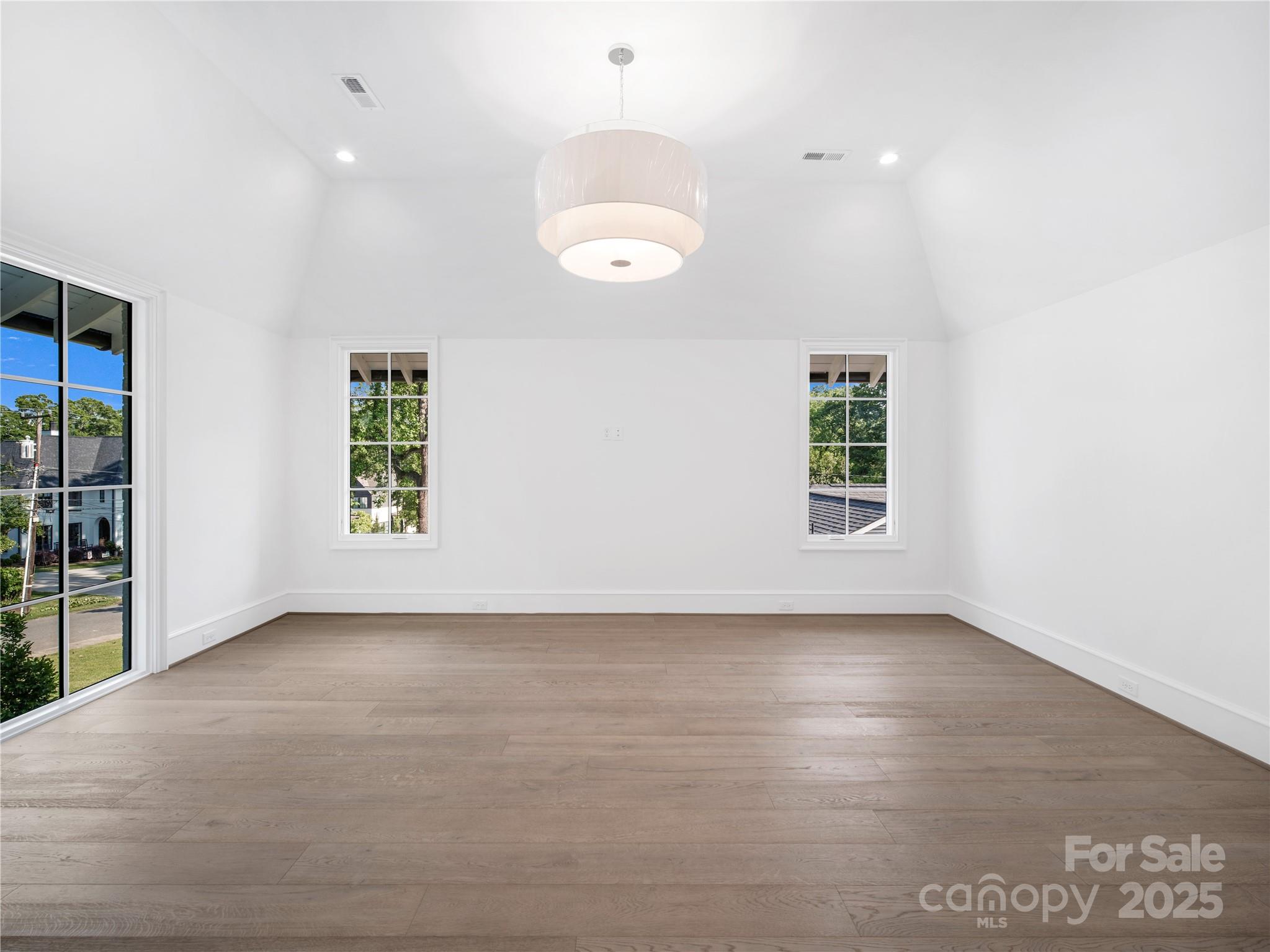 3212 Willow Oak Road