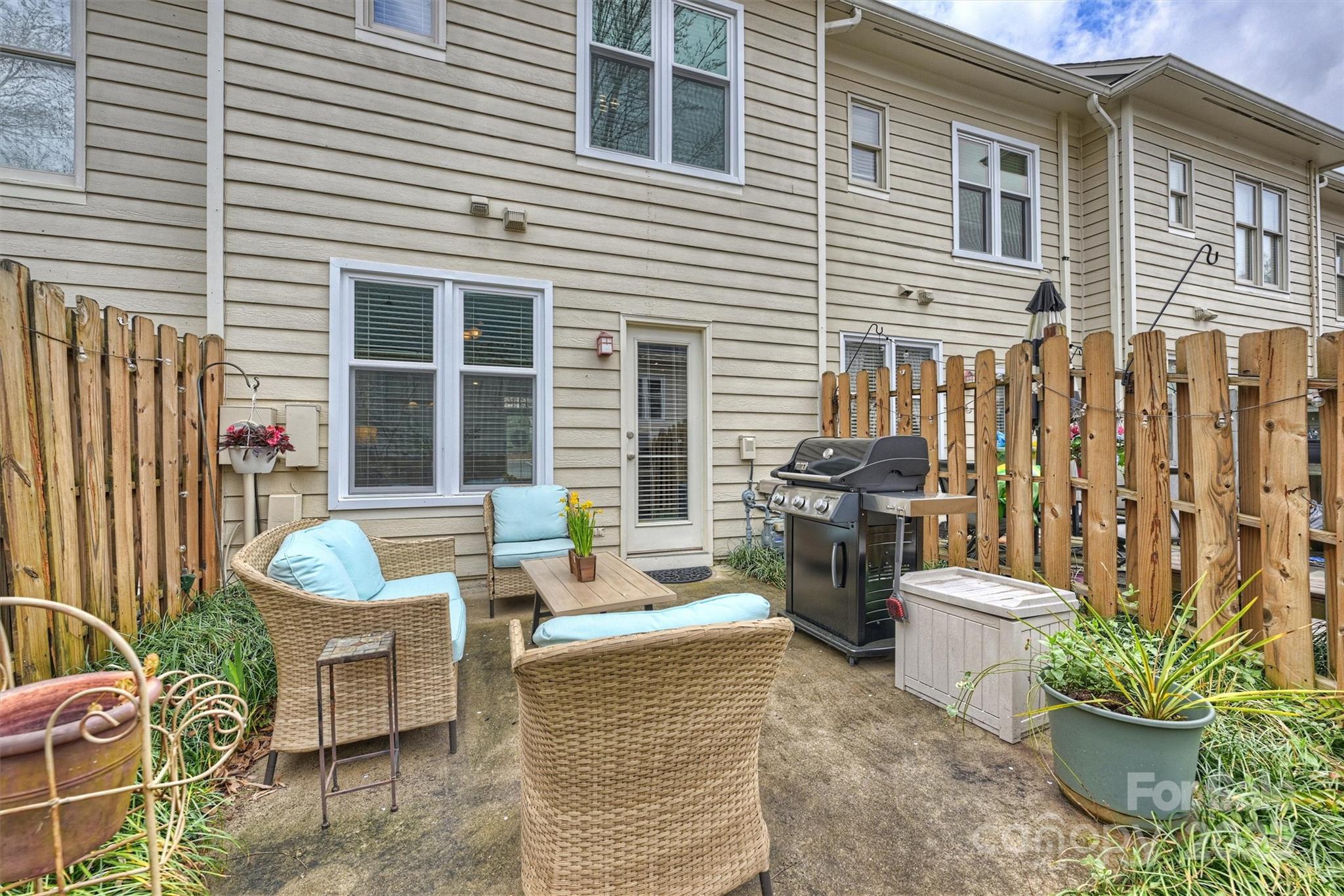 2667 Dilworth Heights Lane