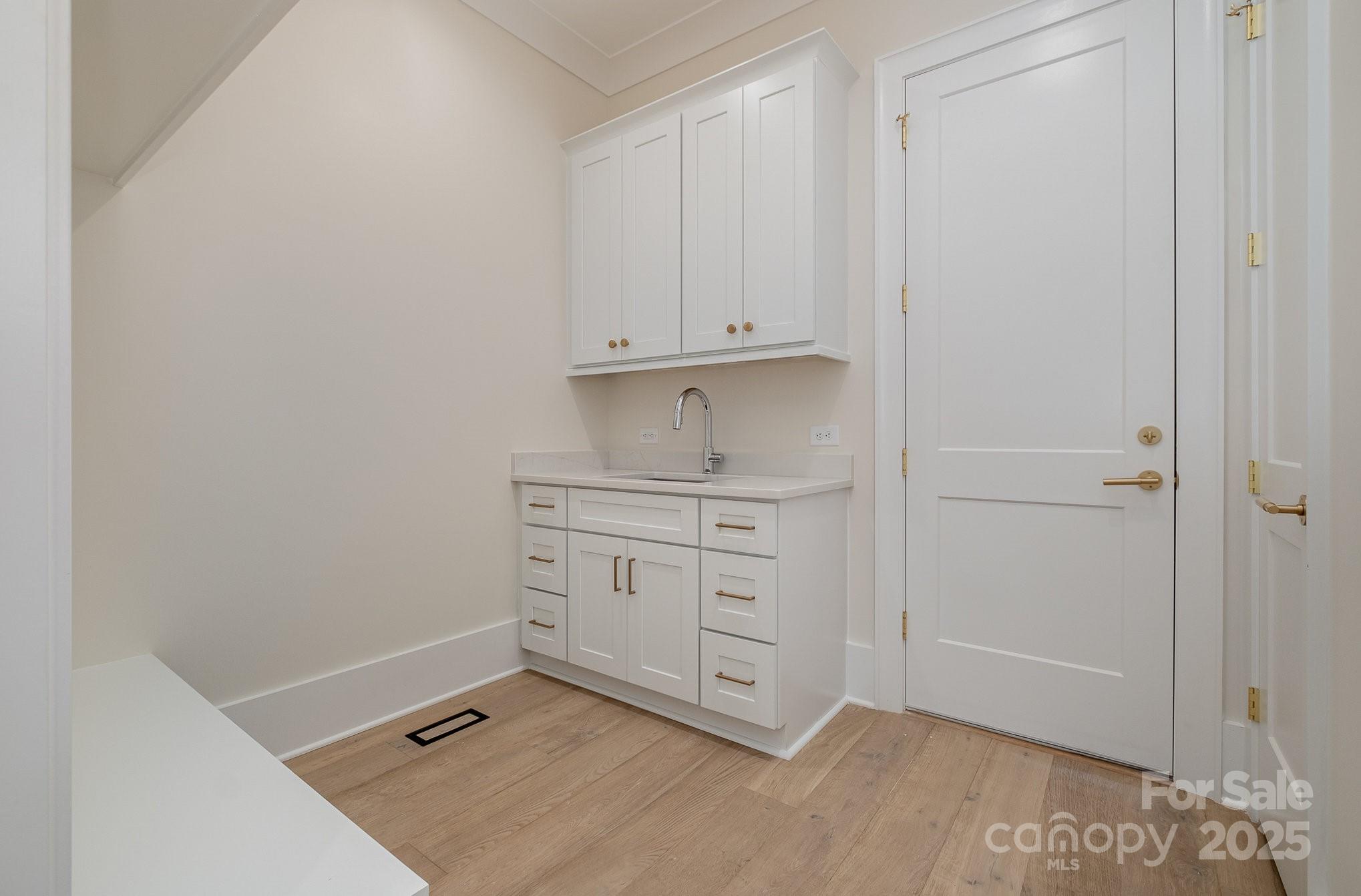 2922 Sharon View Road Unit: C