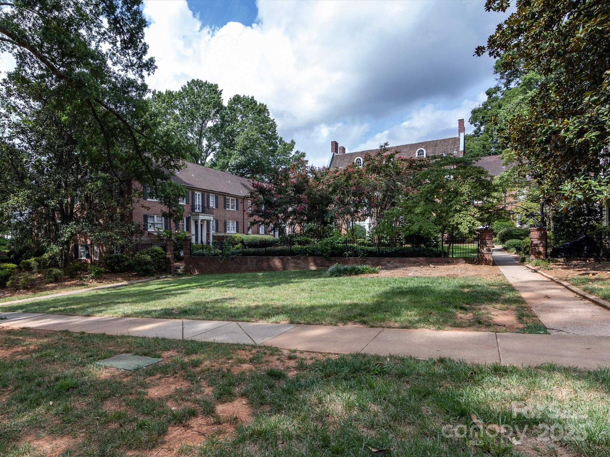 110 Colville Road Unit: 12B
