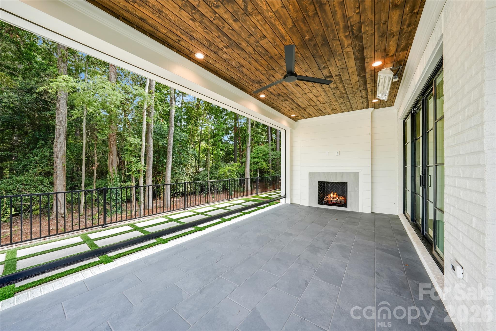 3142 Providence Road Unit: 1B
