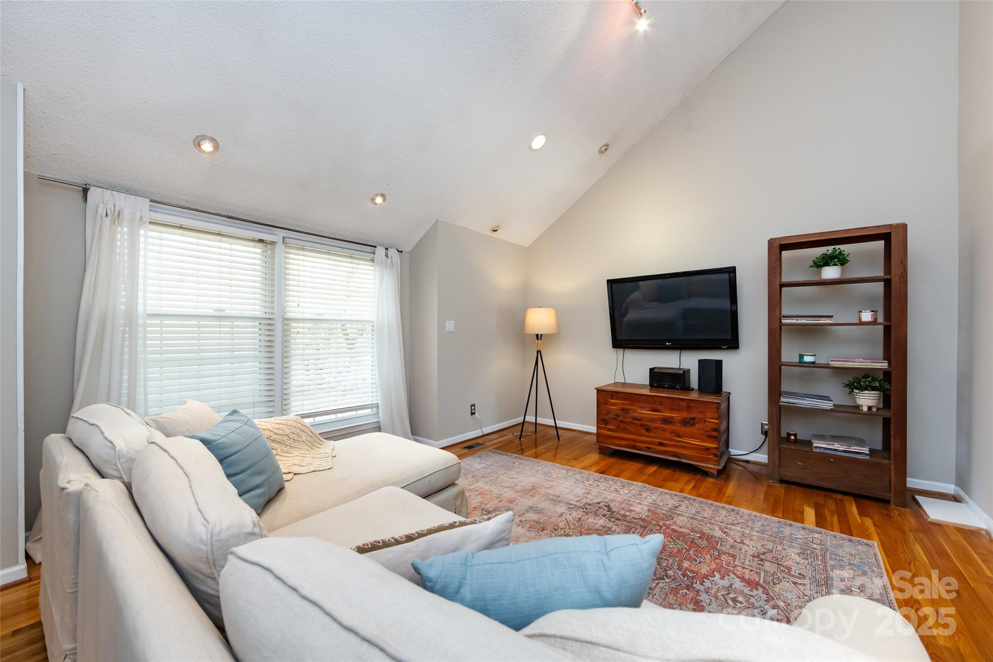 5013 Cedar Forest Drive