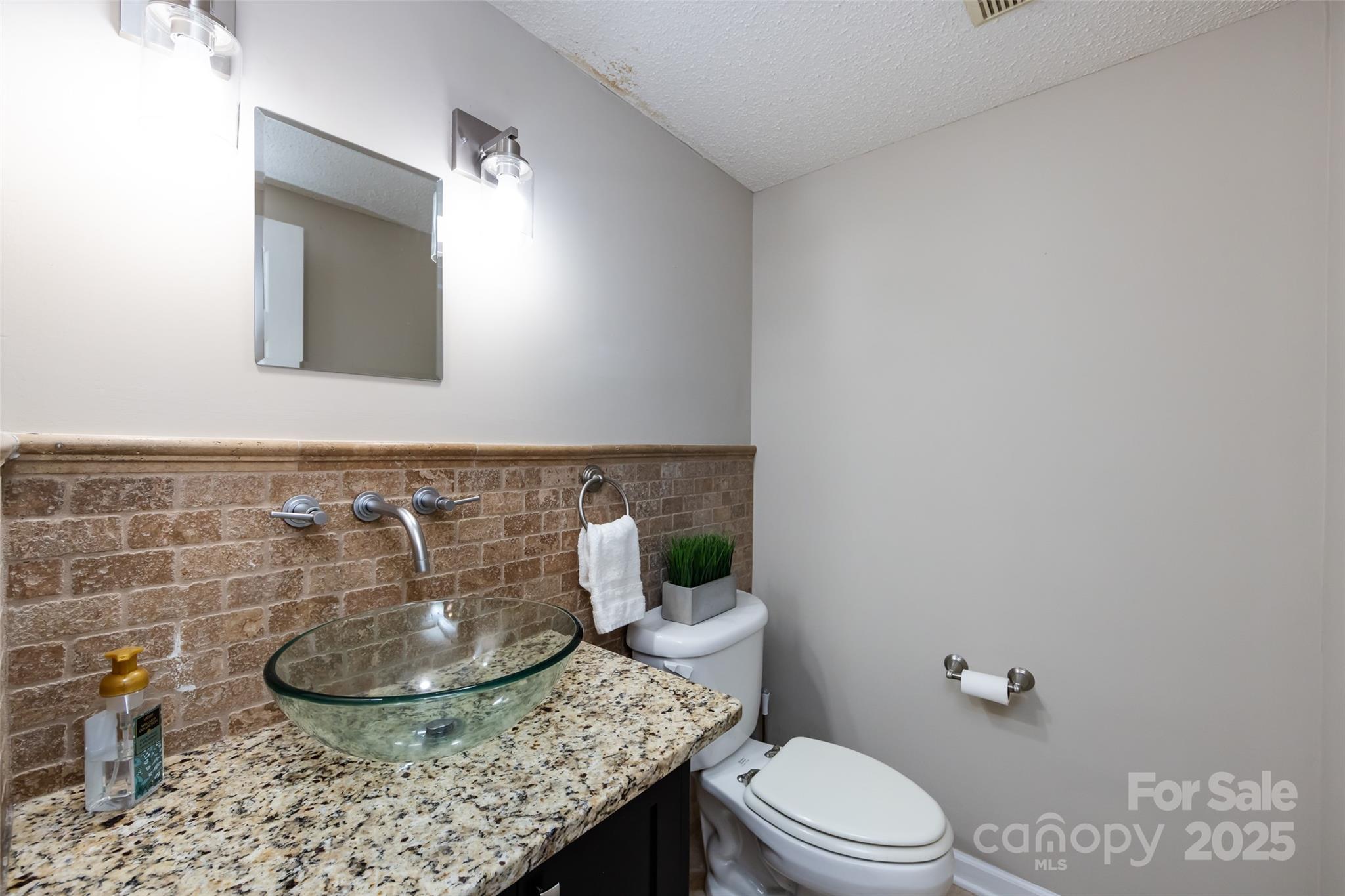 5013 Cedar Forest Drive