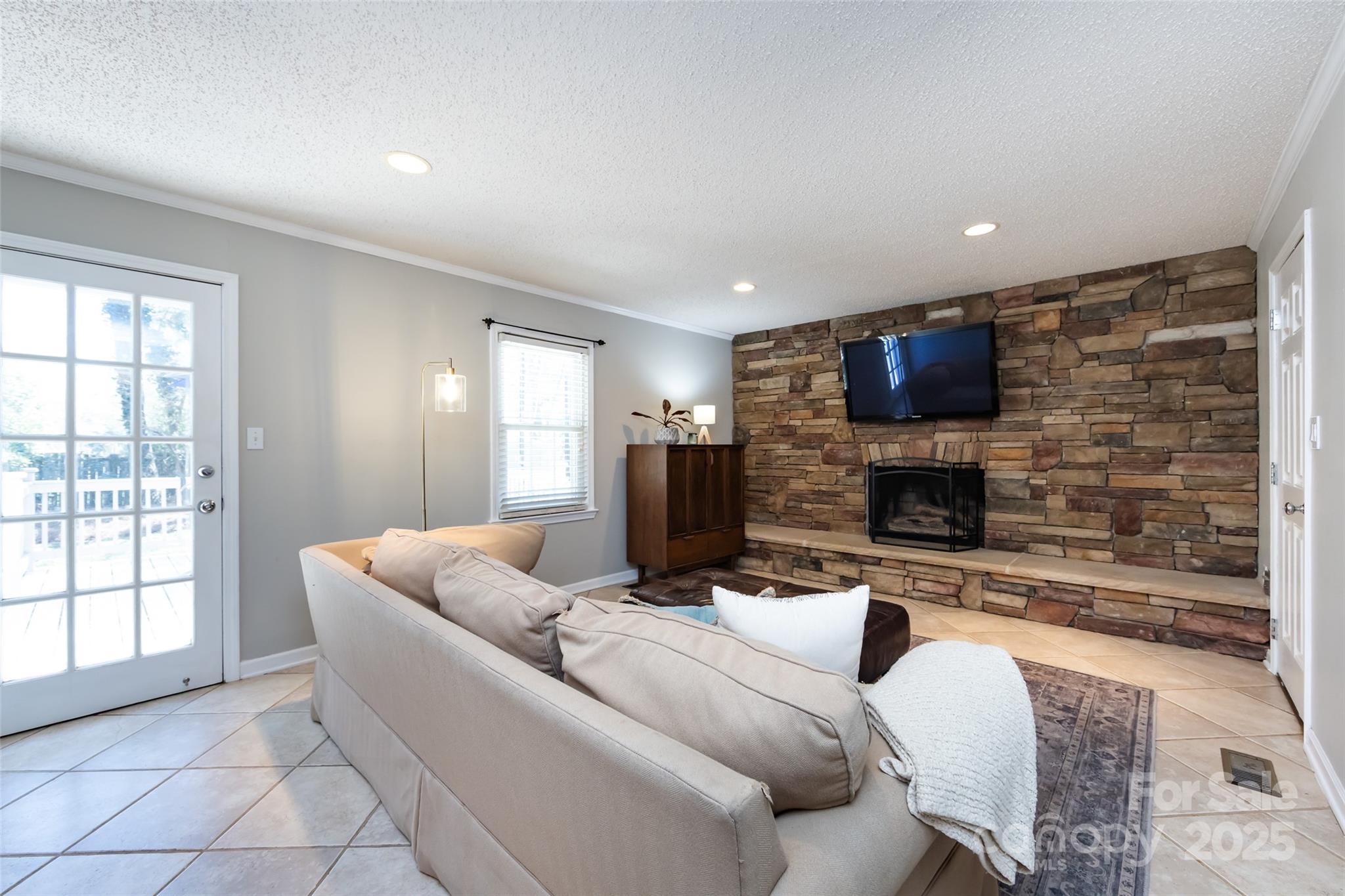 5013 Cedar Forest Drive