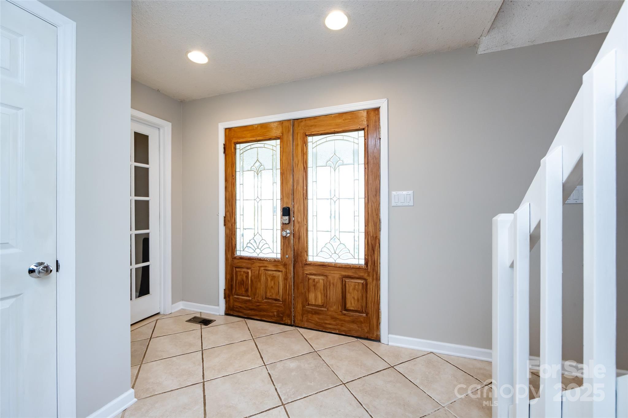 5013 Cedar Forest Drive