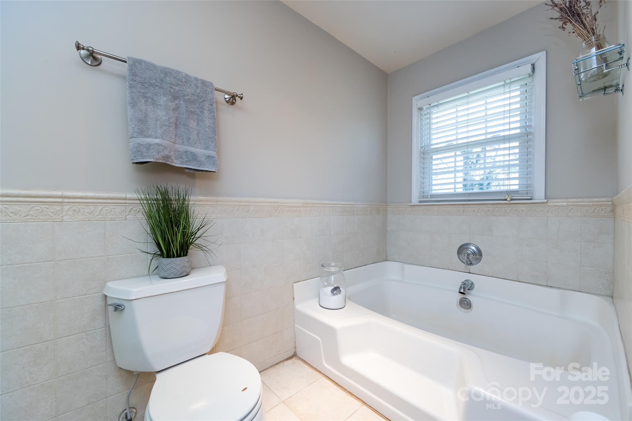 5013 Cedar Forest Drive