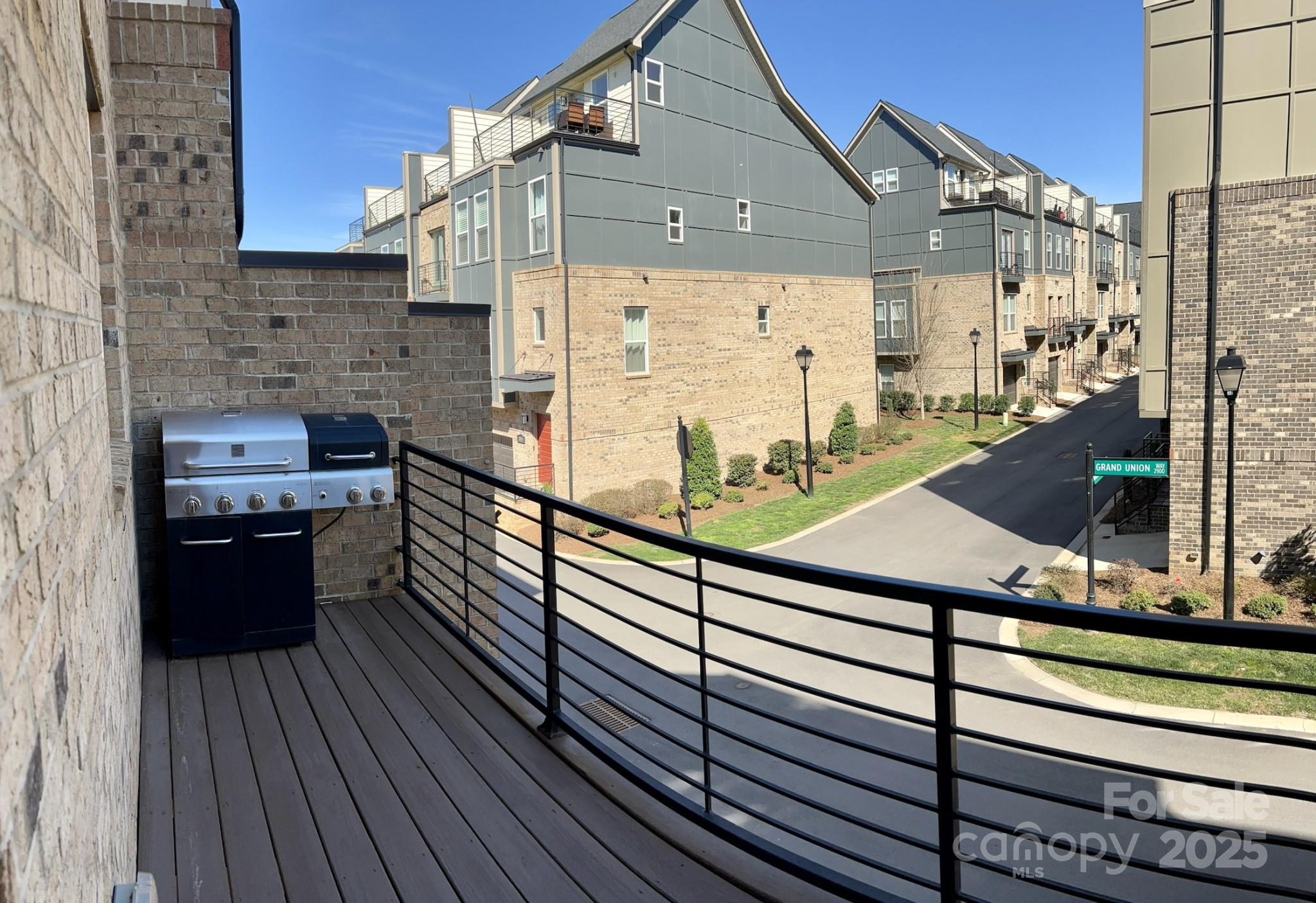 2916 Grand Union Way