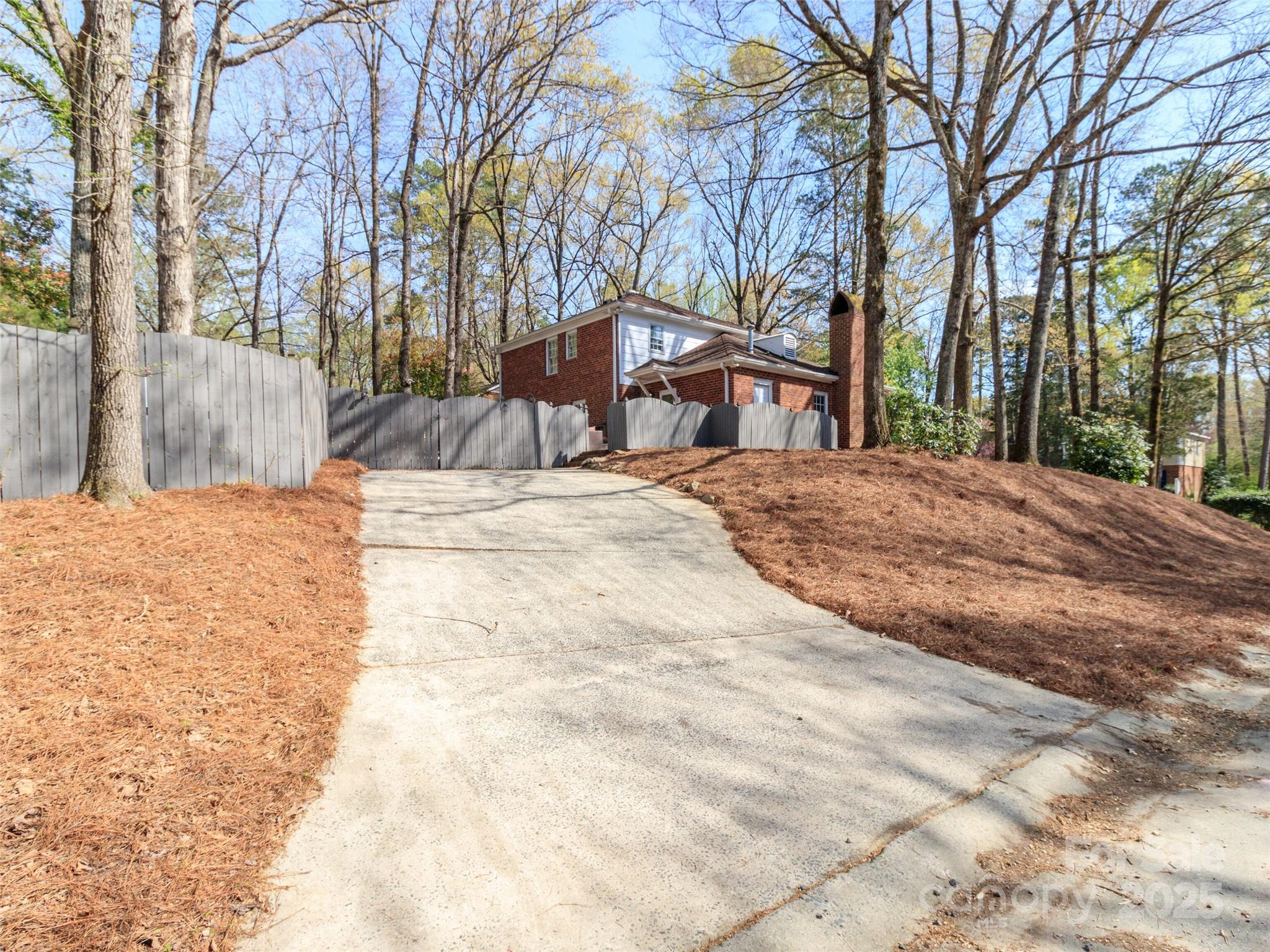 9101 Sardis Forest Drive