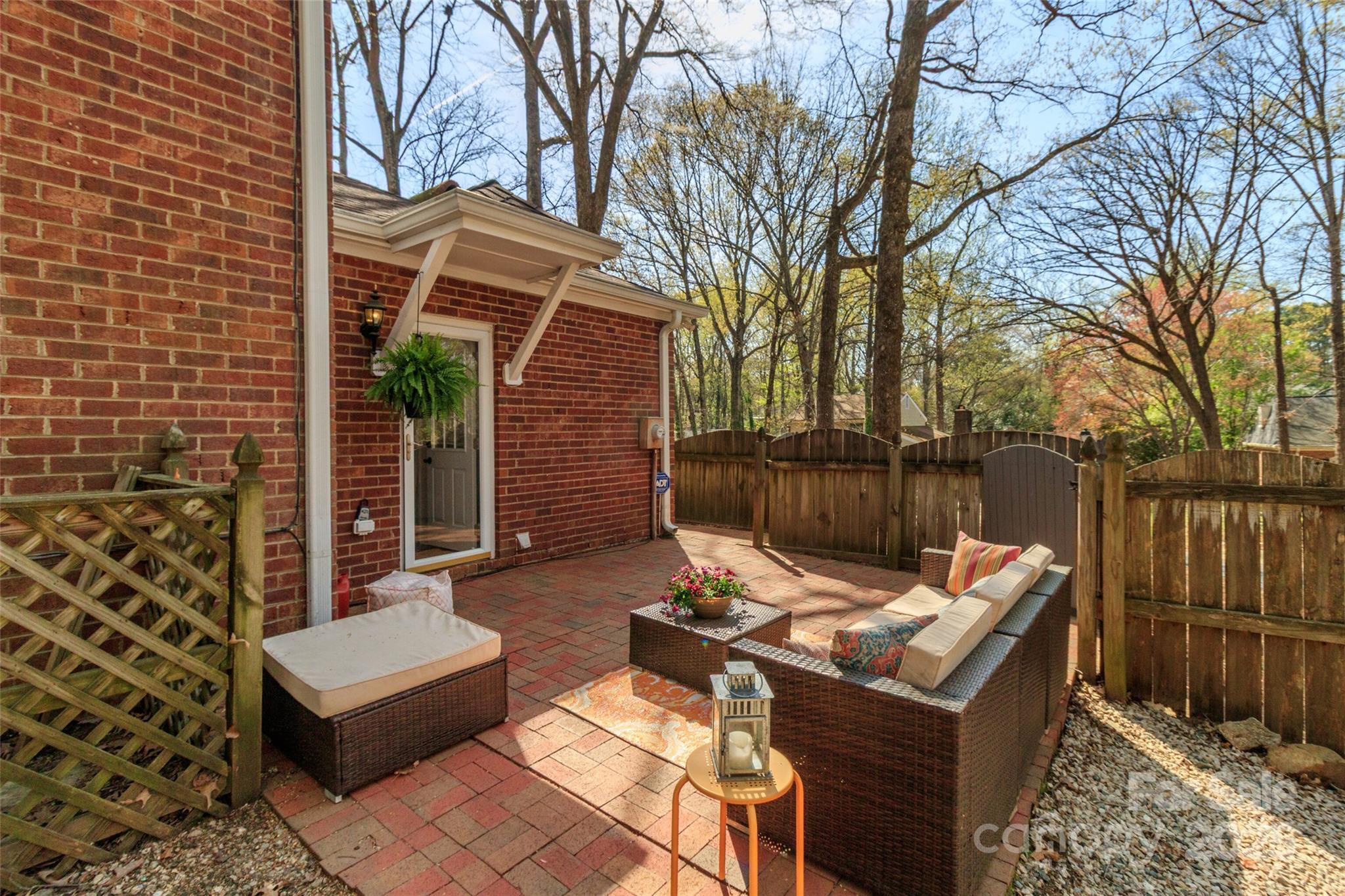 9101 Sardis Forest Drive