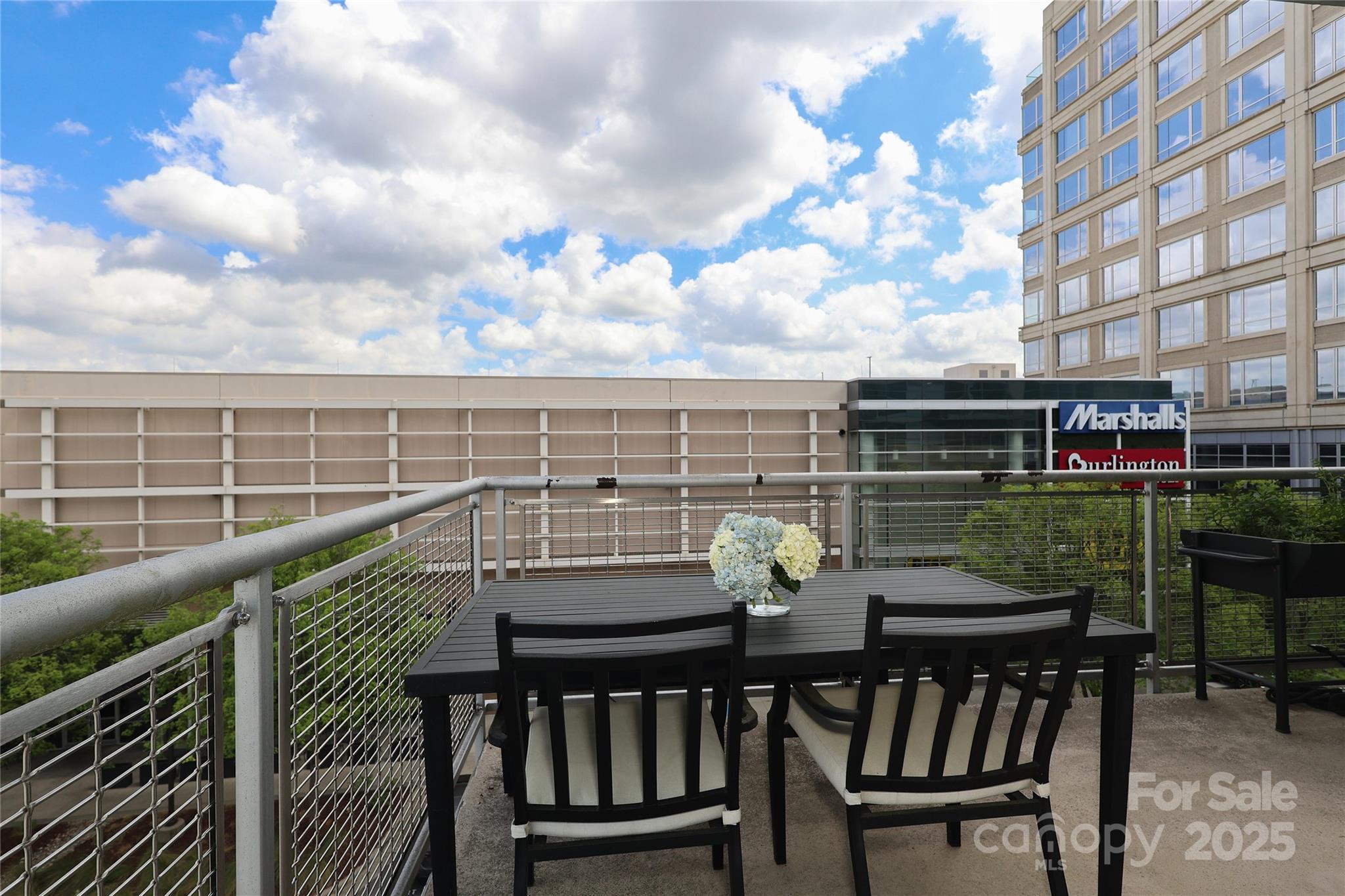 1100 Metropolitan Avenue Unit: 314