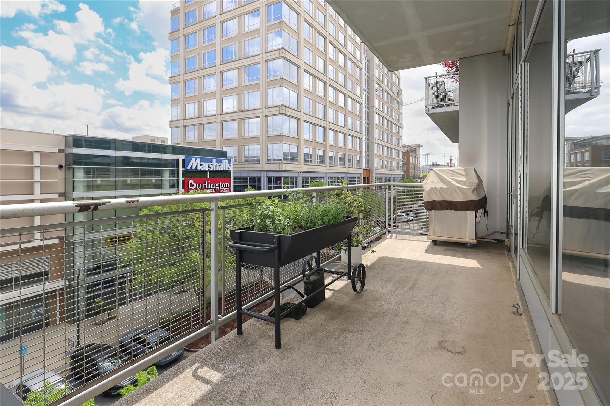 1100 Metropolitan Avenue Unit: 314