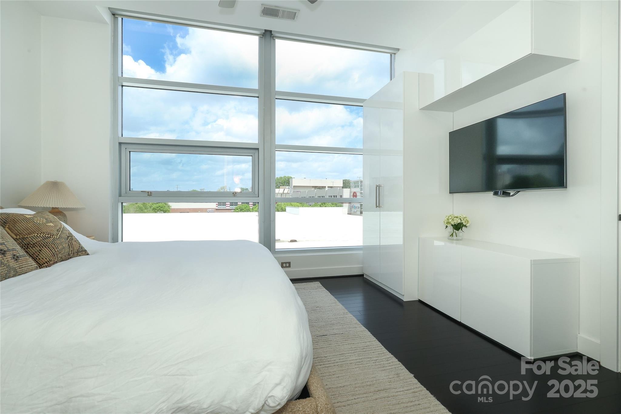1100 Metropolitan Avenue Unit: 314