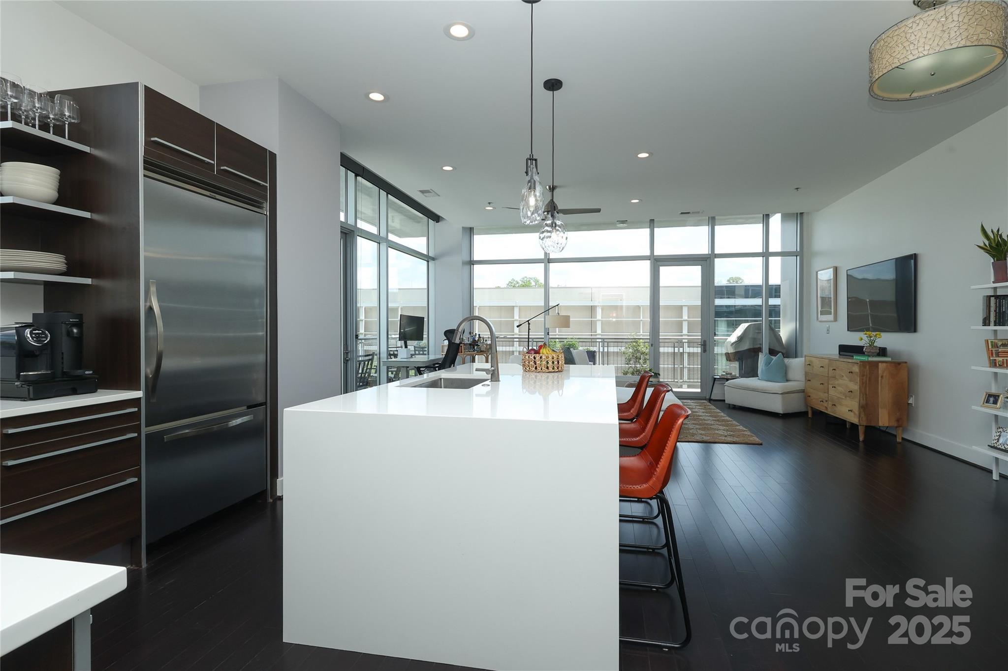 1100 Metropolitan Avenue Unit: 314