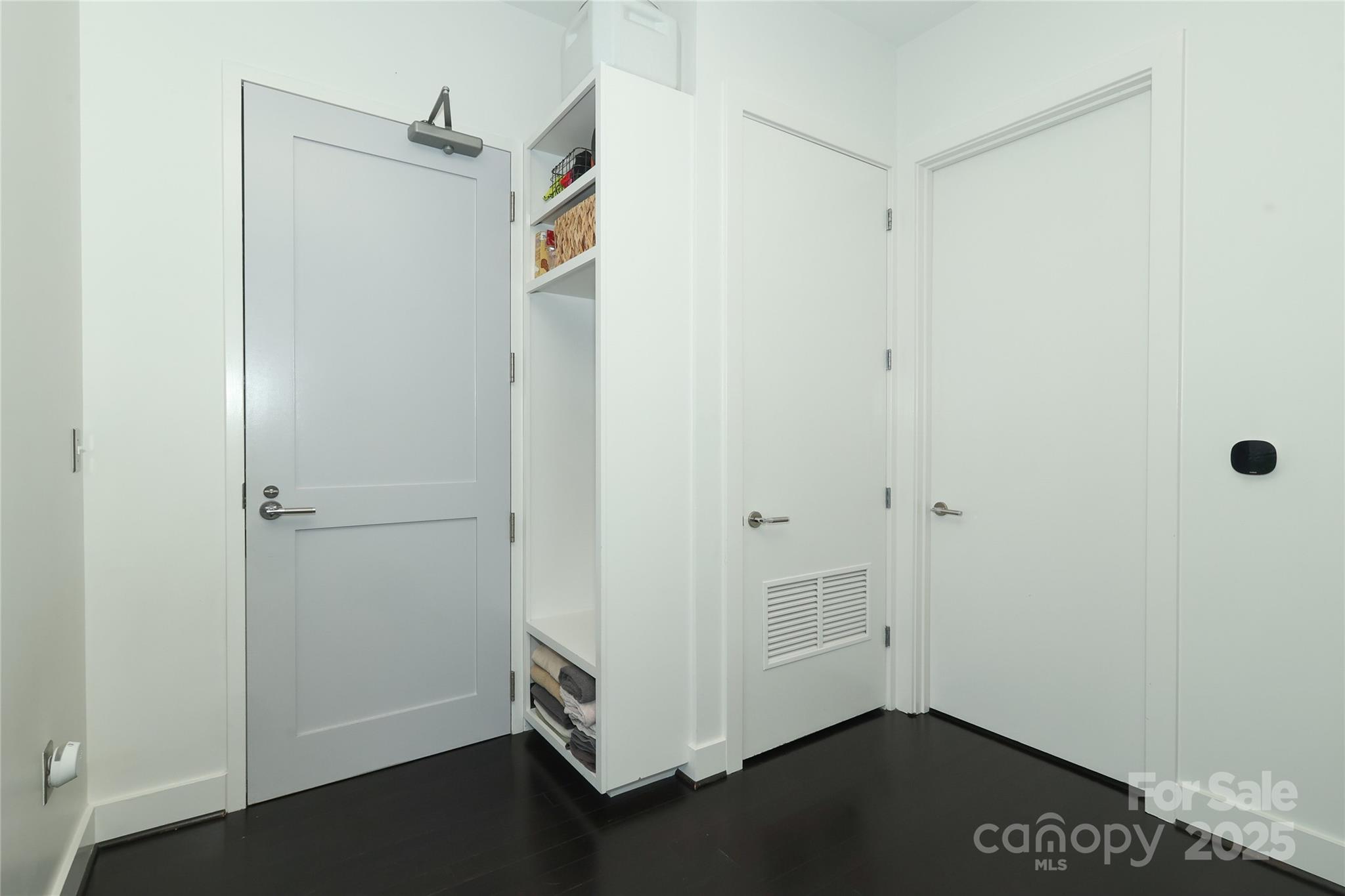 1100 Metropolitan Avenue Unit: 314