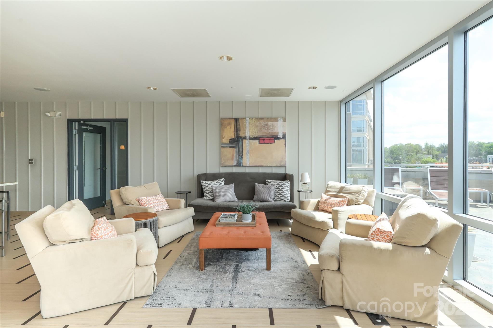 1100 Metropolitan Avenue Unit: 314