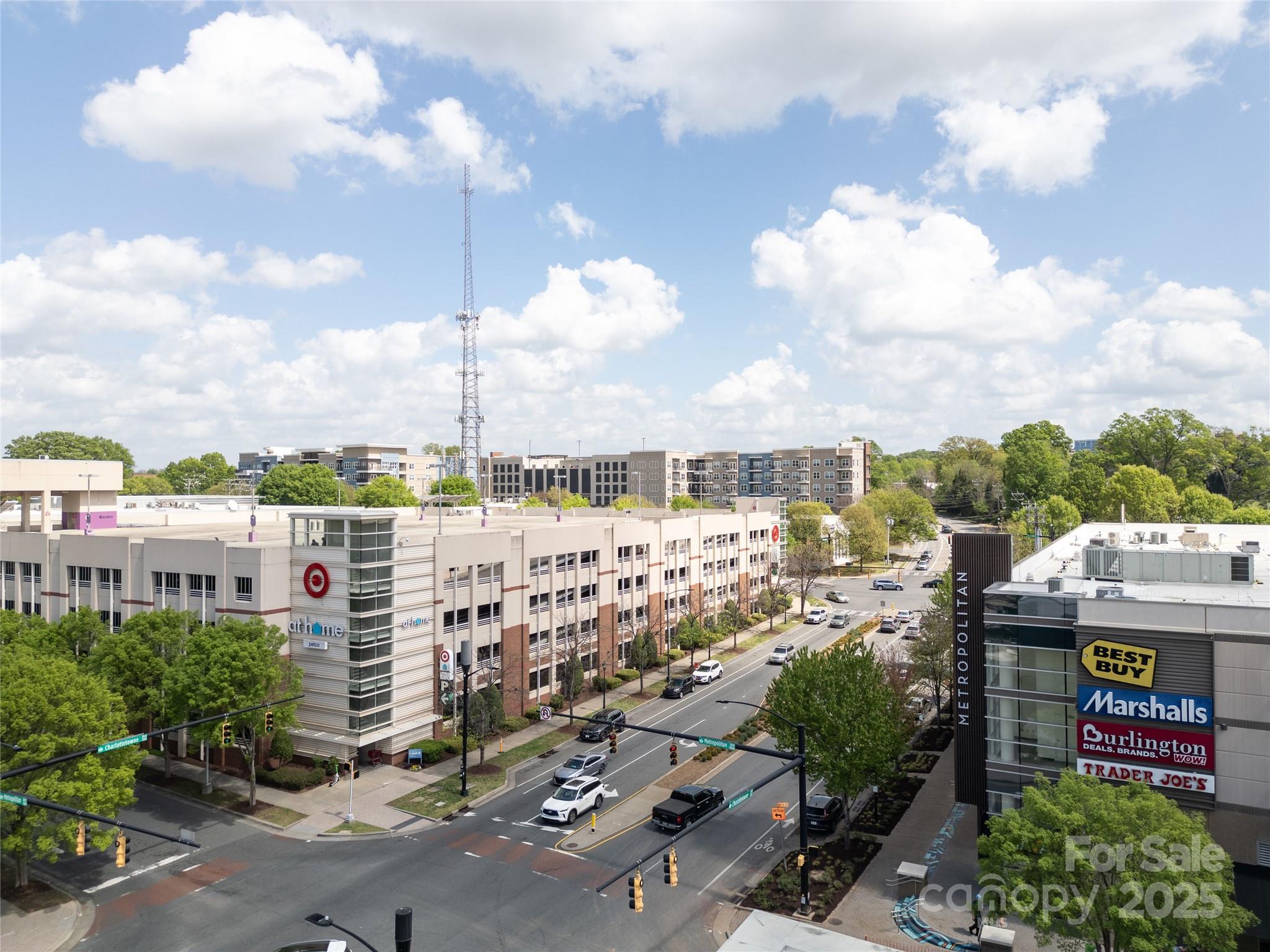 1100 Metropolitan Avenue Unit: 314