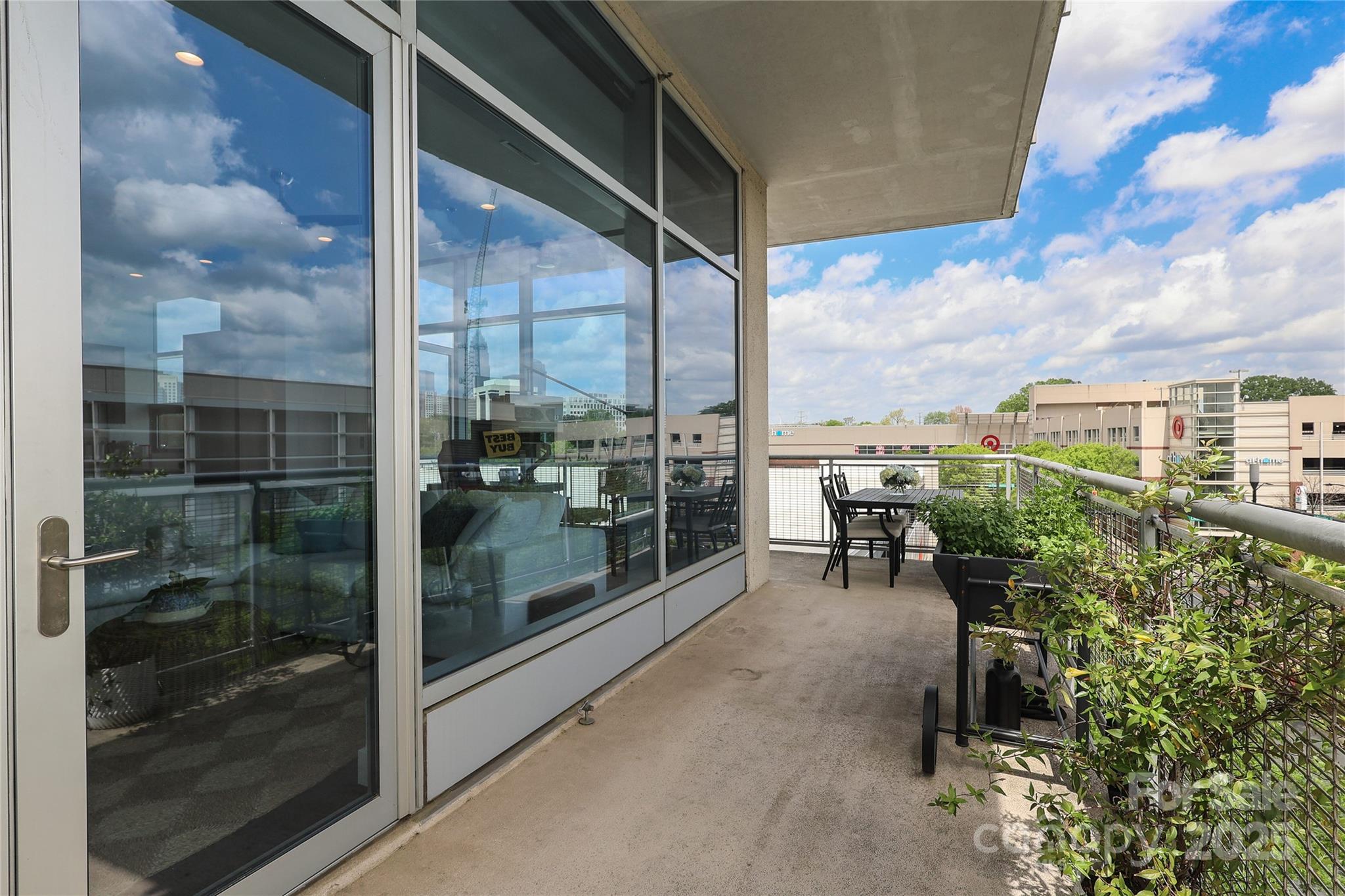 1100 Metropolitan Avenue Unit: 314