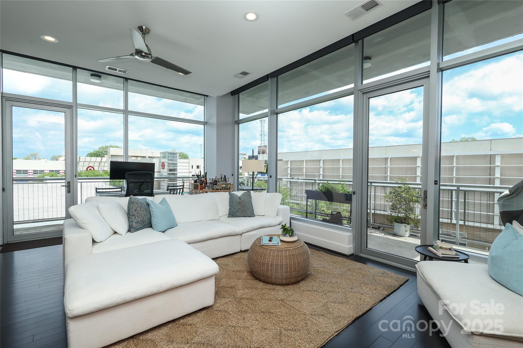 1100 Metropolitan Avenue Unit: 314