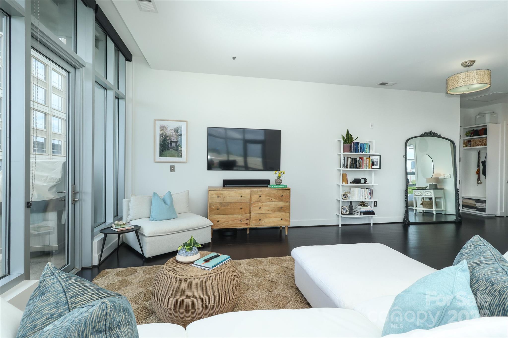 1100 Metropolitan Avenue Unit: 314