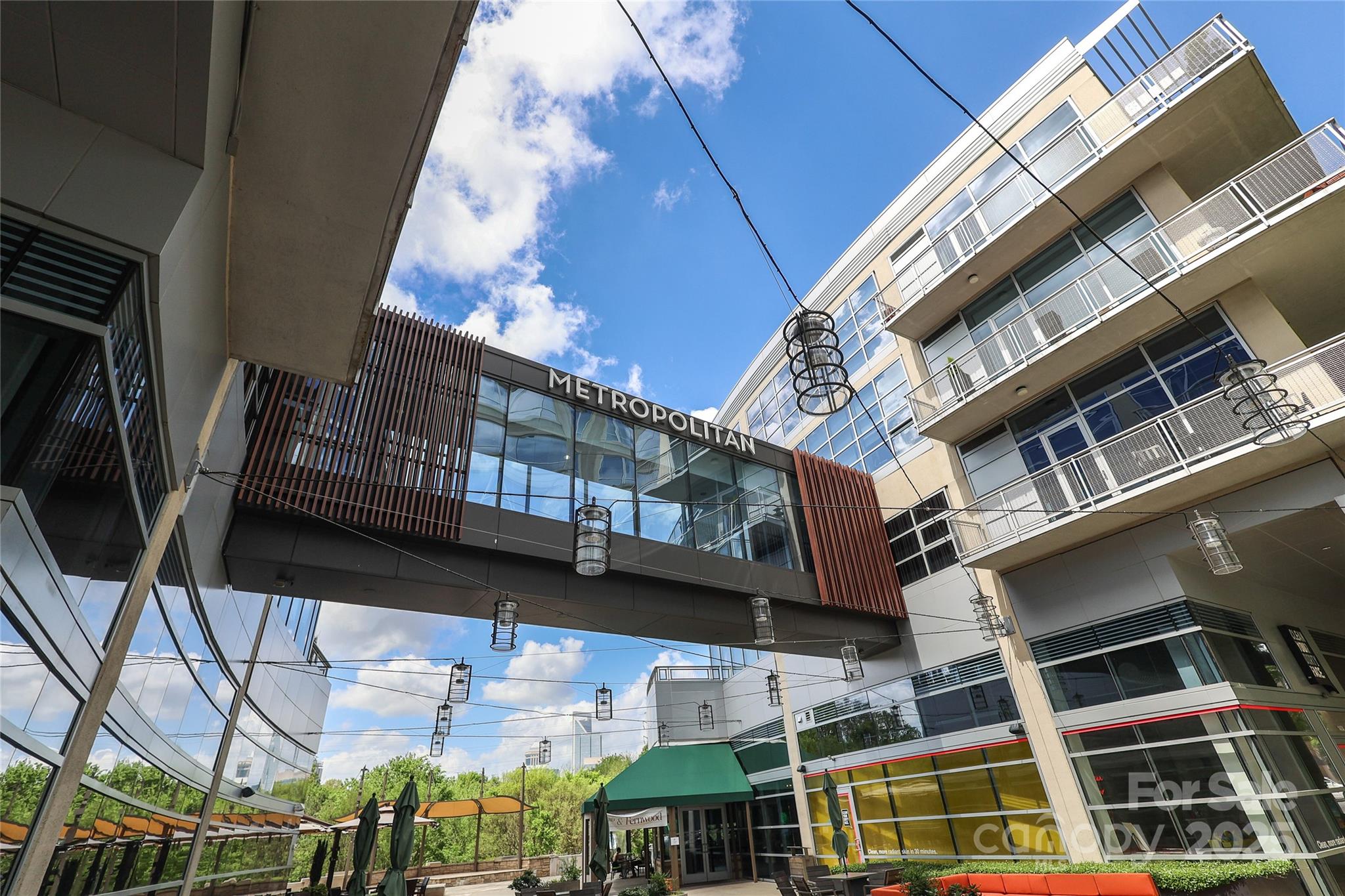 1100 Metropolitan Avenue Unit: 314