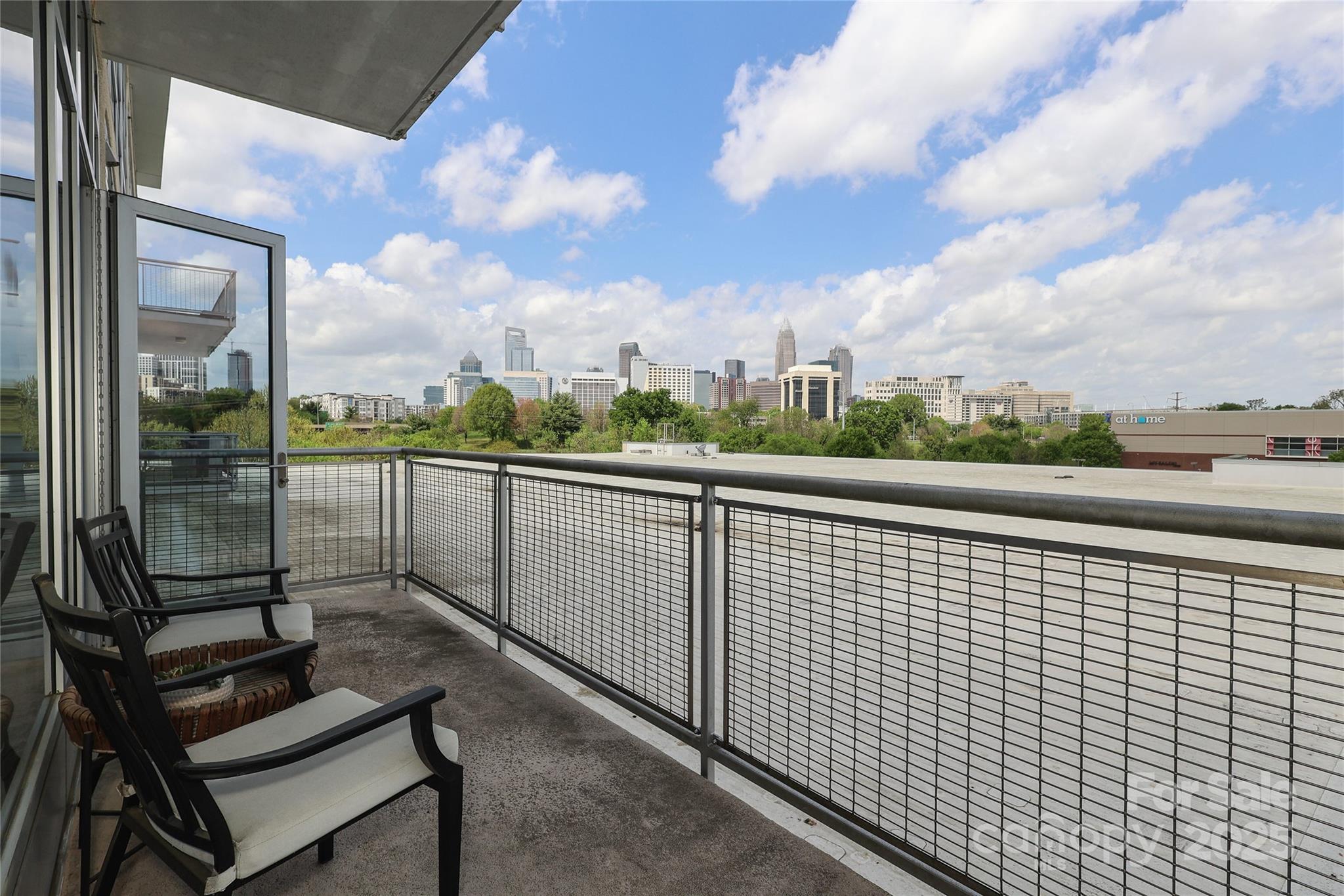 1100 Metropolitan Avenue Unit: 314
