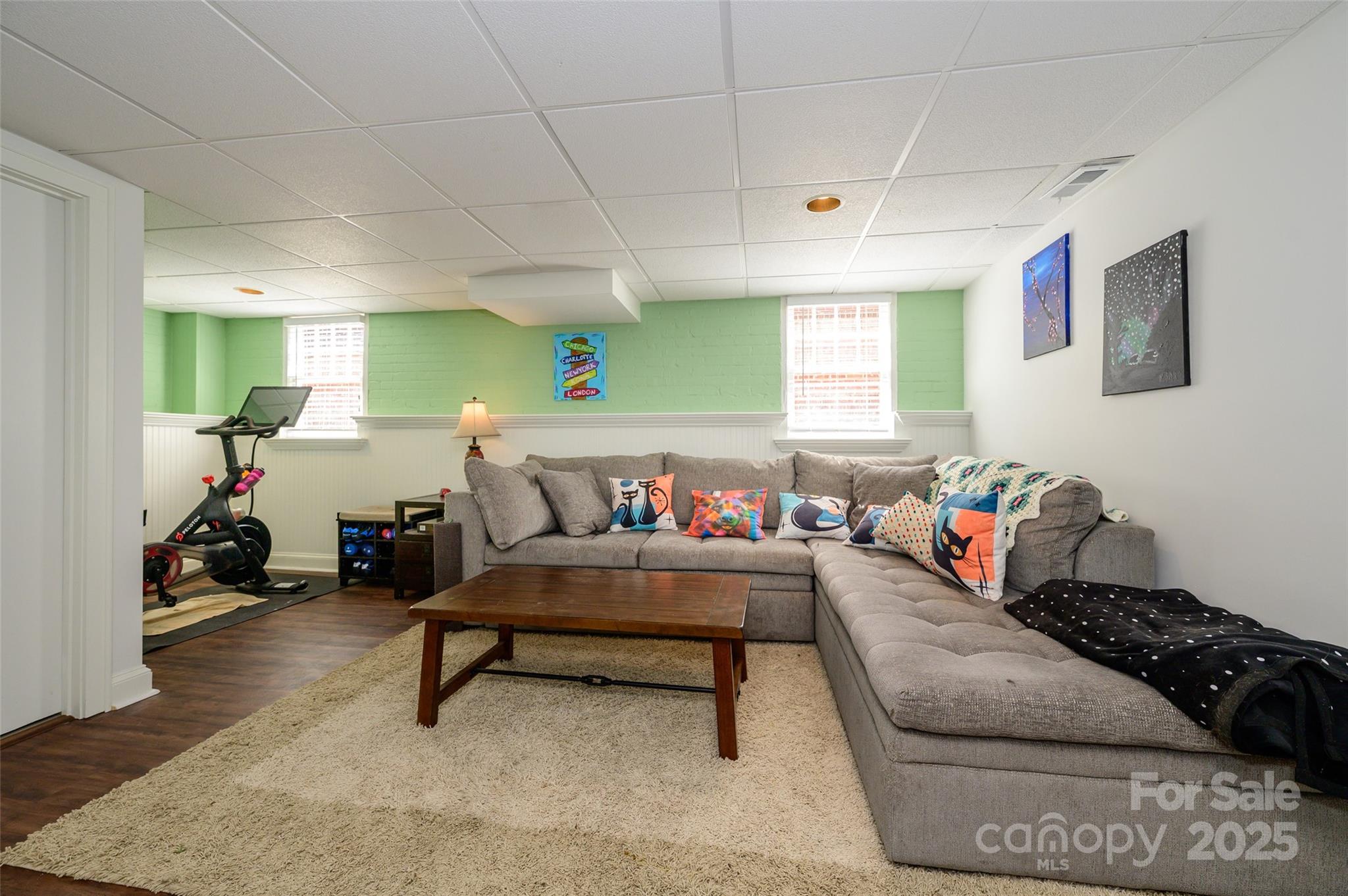 139 S Laurel Avenue