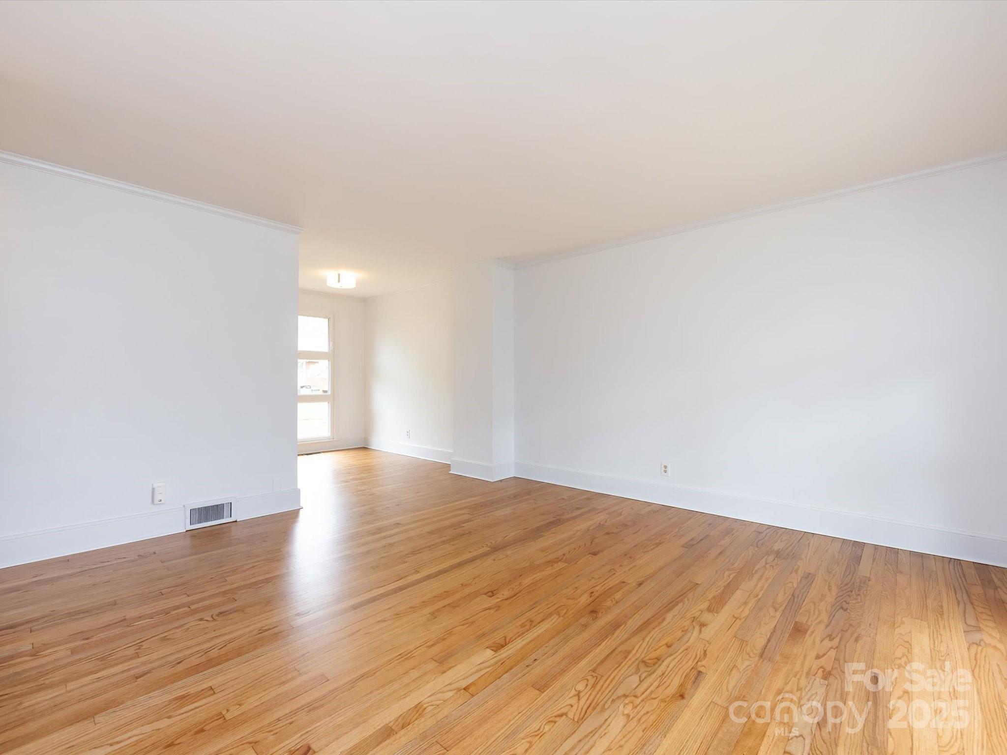 4625 Woodlark Lane