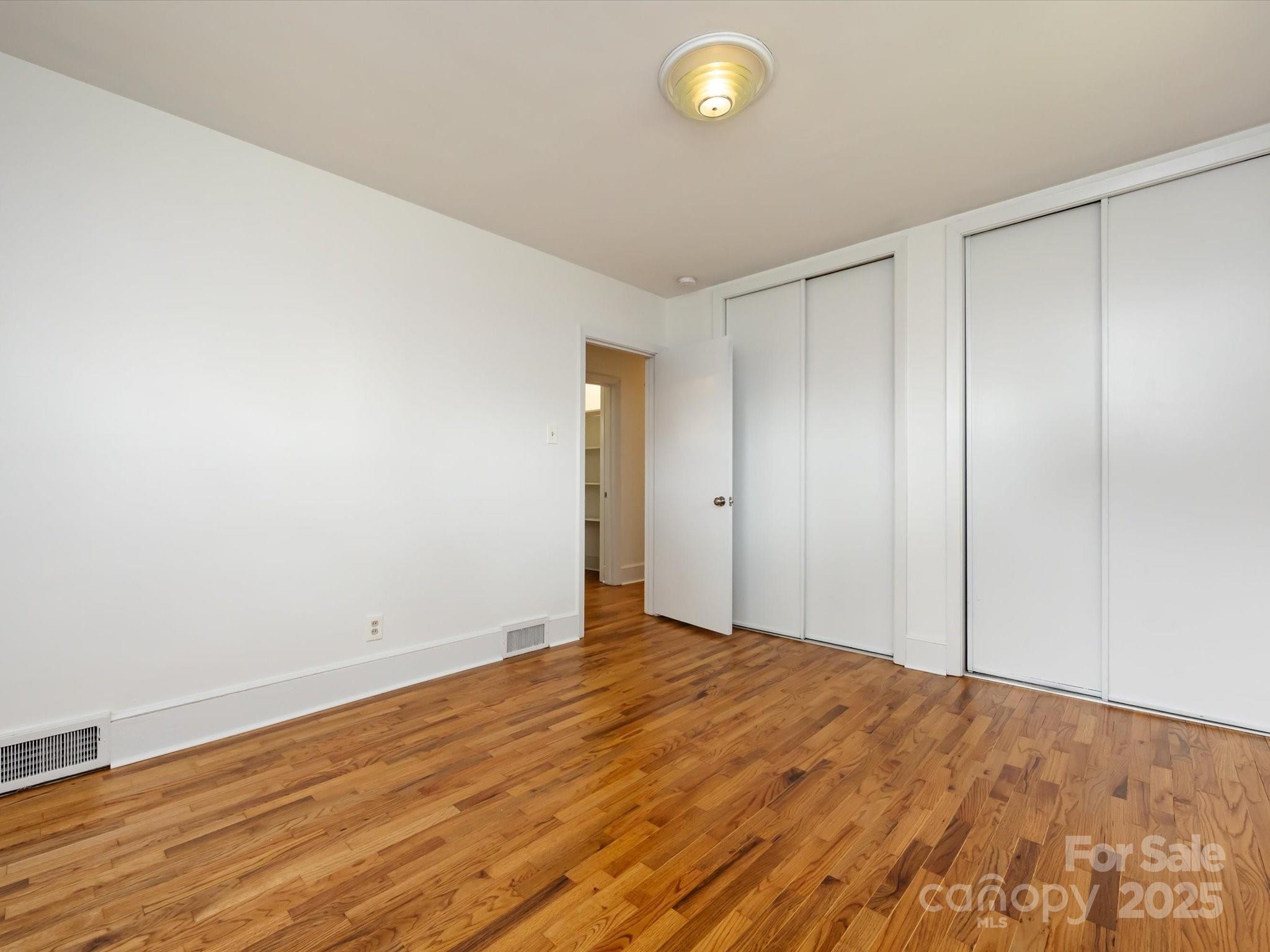 4625 Woodlark Lane