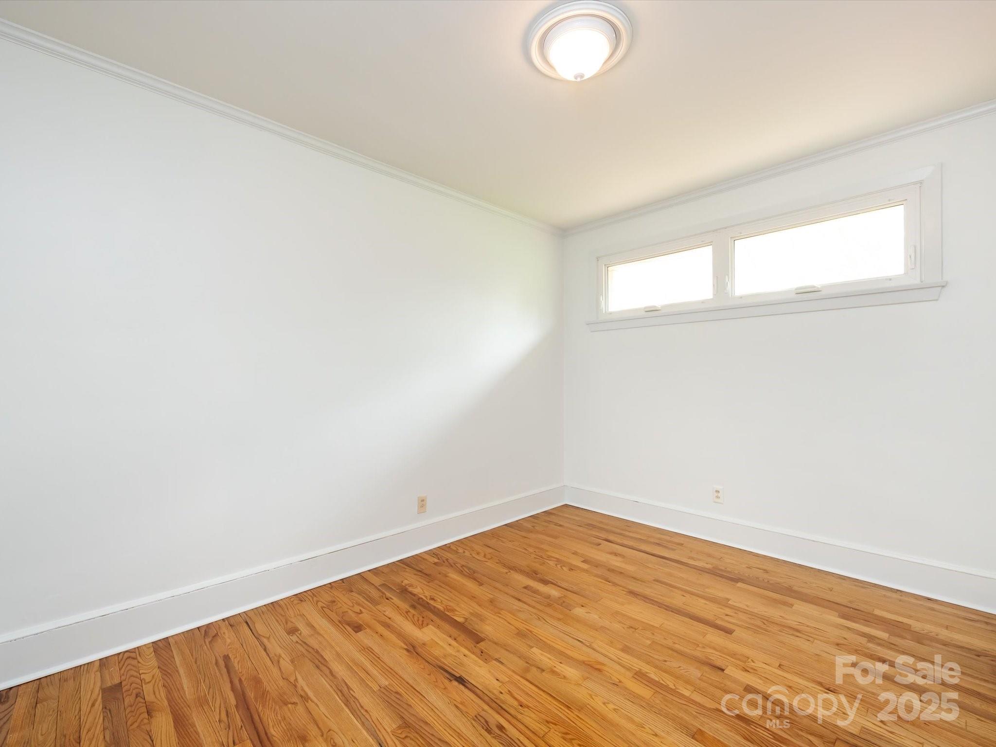 4625 Woodlark Lane