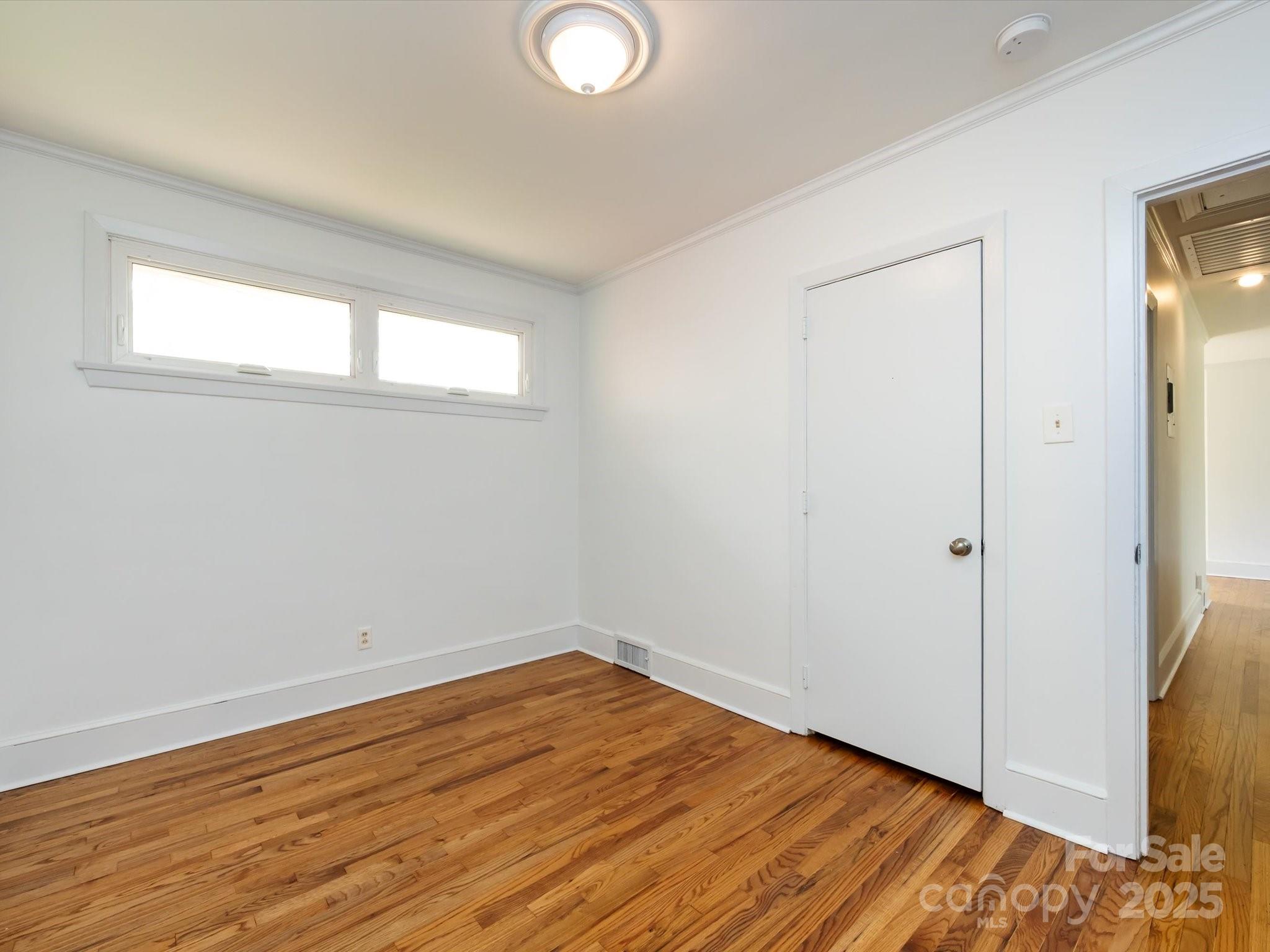 4625 Woodlark Lane