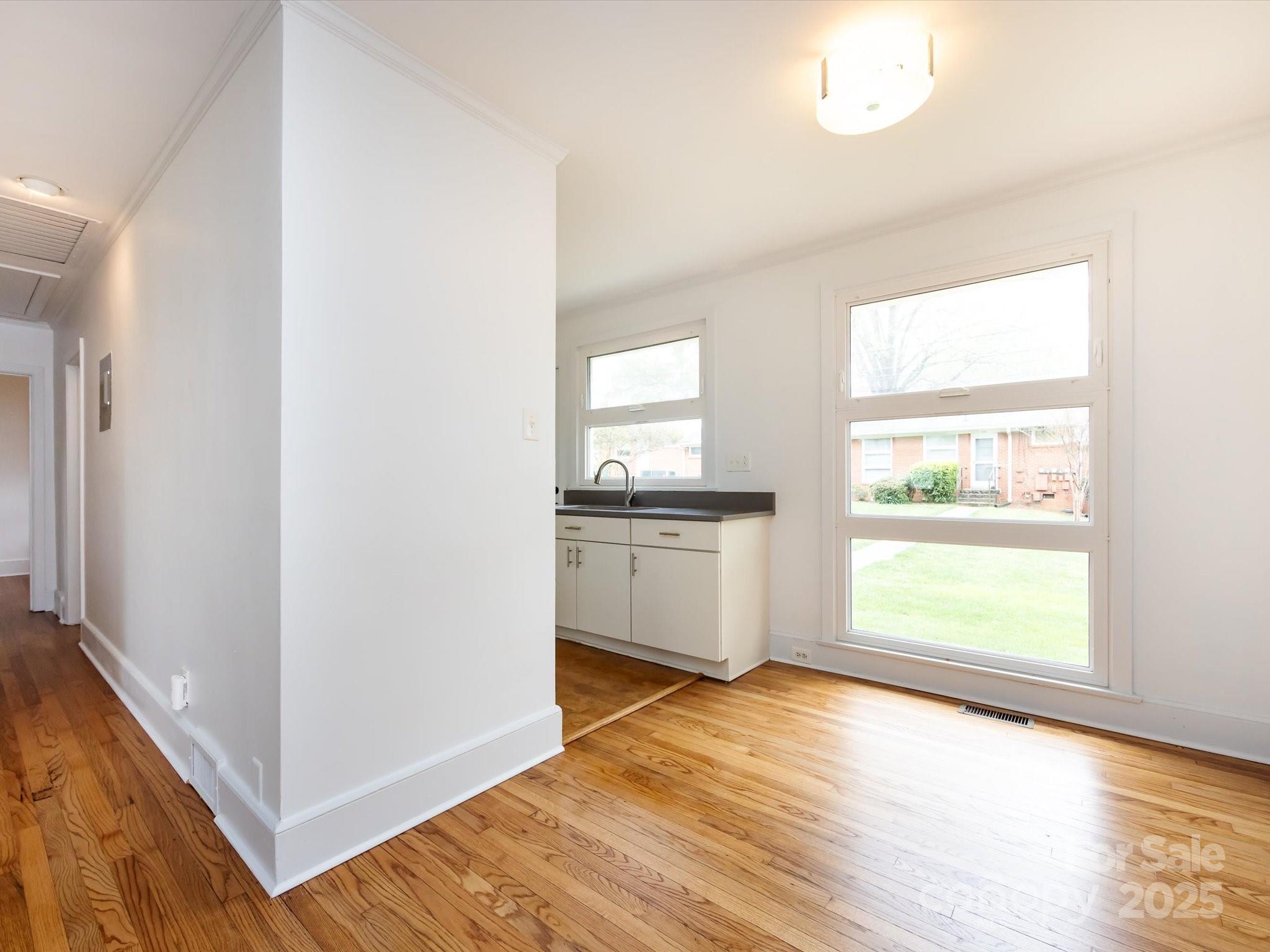 4625 Woodlark Lane