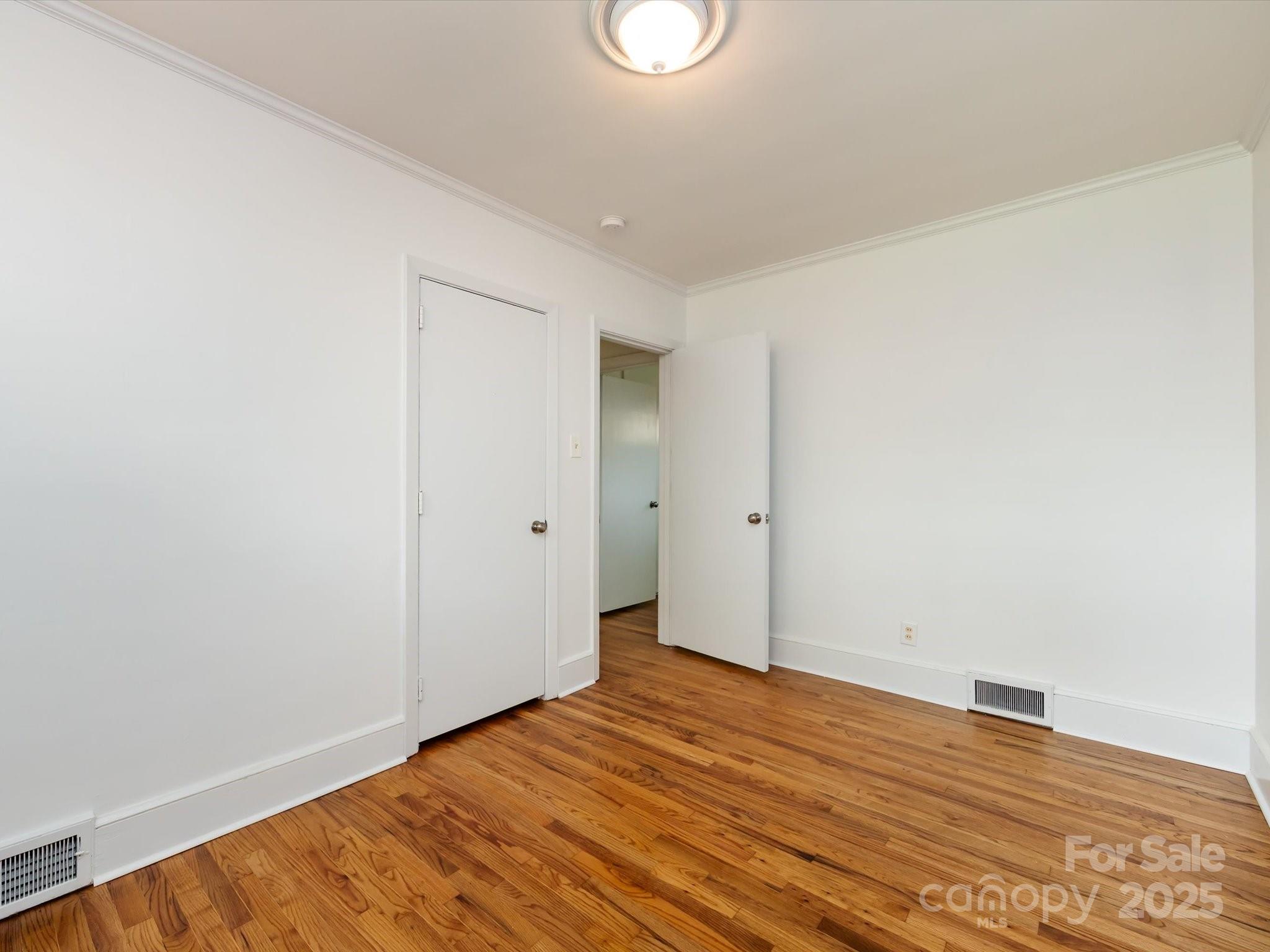 4625 Woodlark Lane