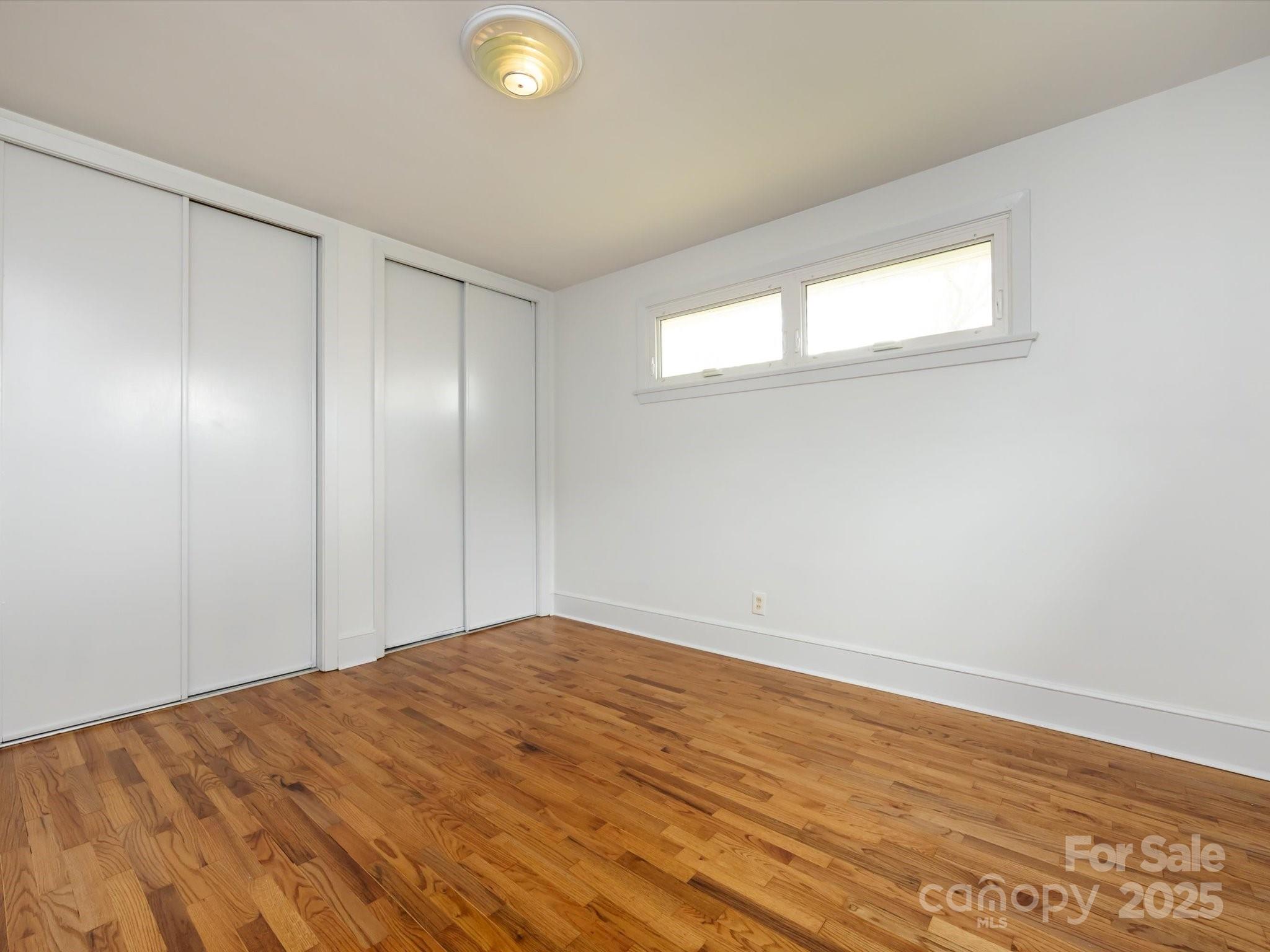 4625 Woodlark Lane