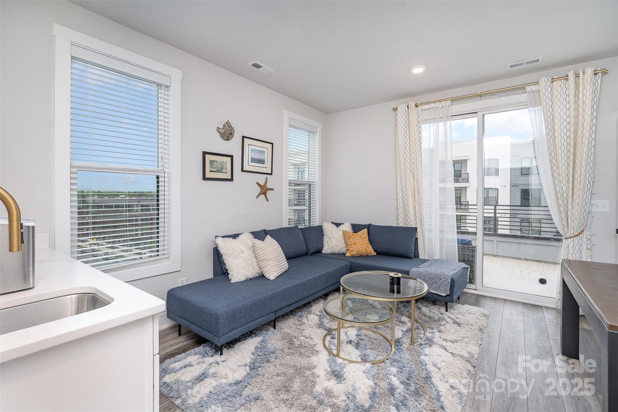631 W Tremont Avenue