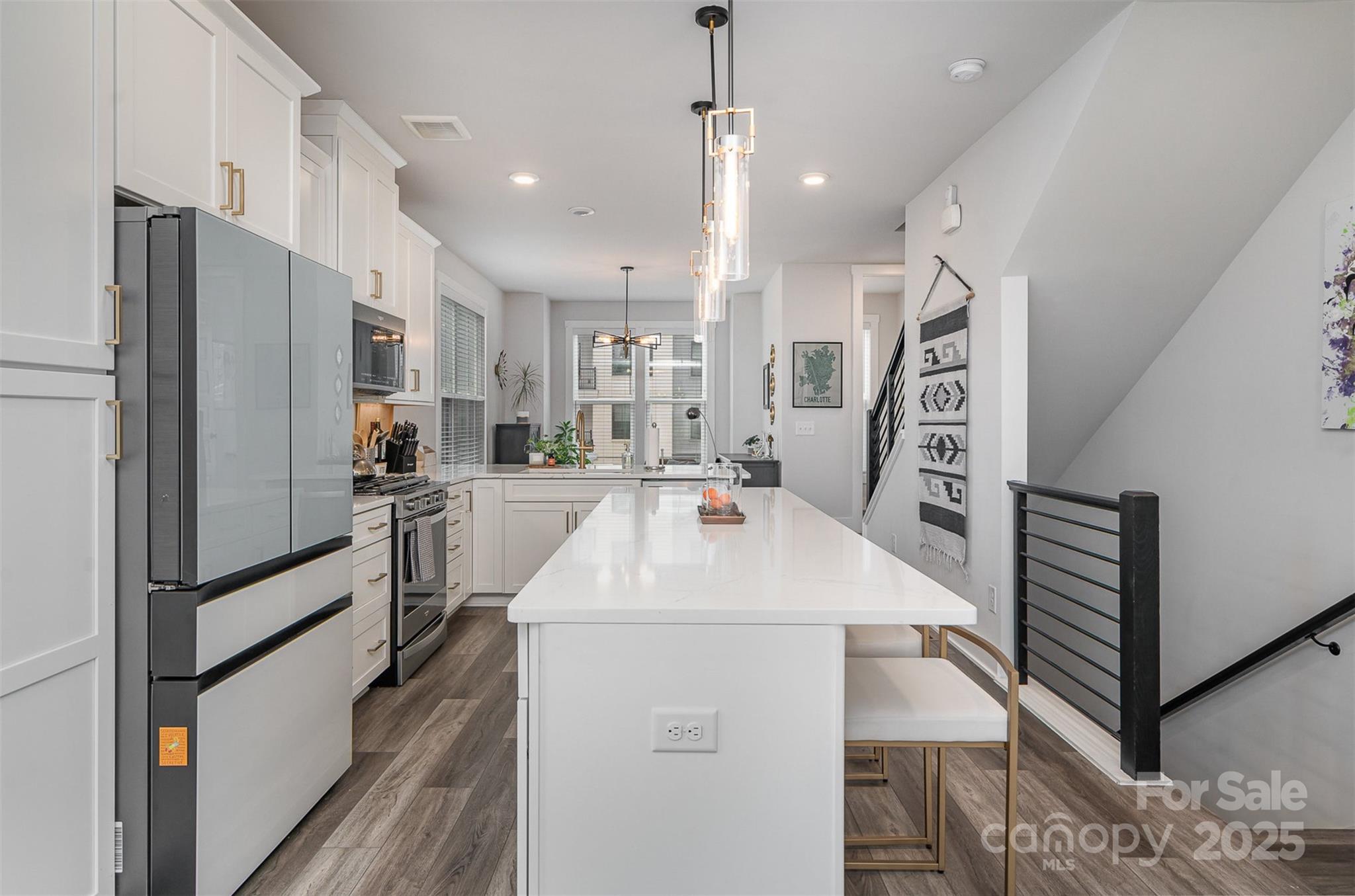 631 W Tremont Avenue