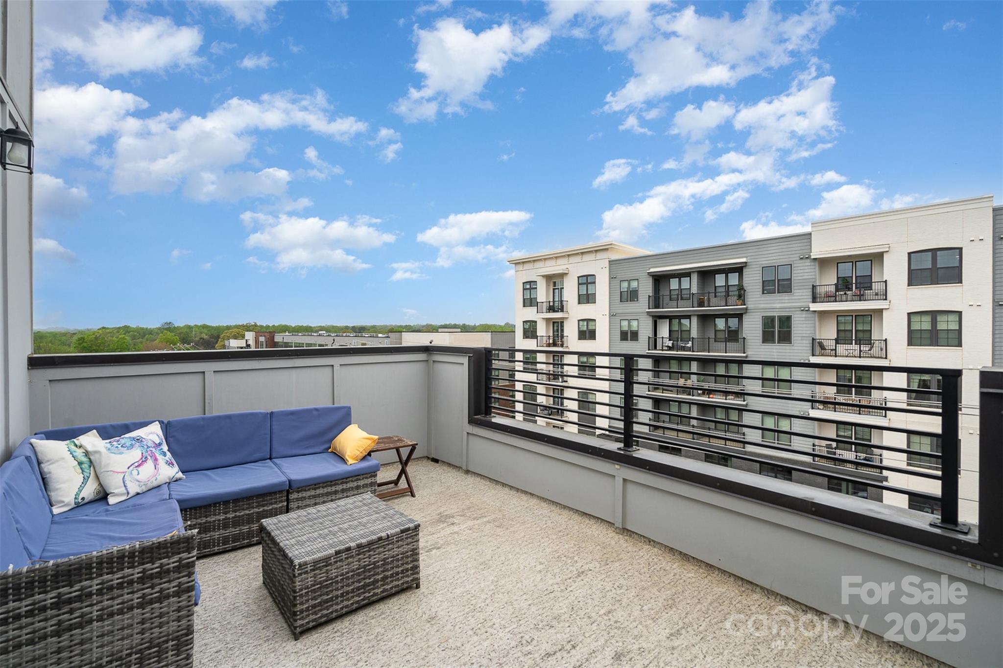 631 W Tremont Avenue